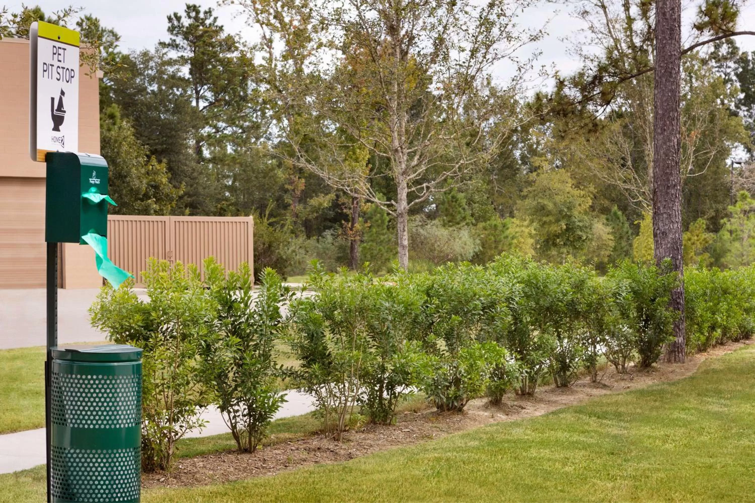 Garden in Home2 Suites by Hilton Shenandoah The Woodlands