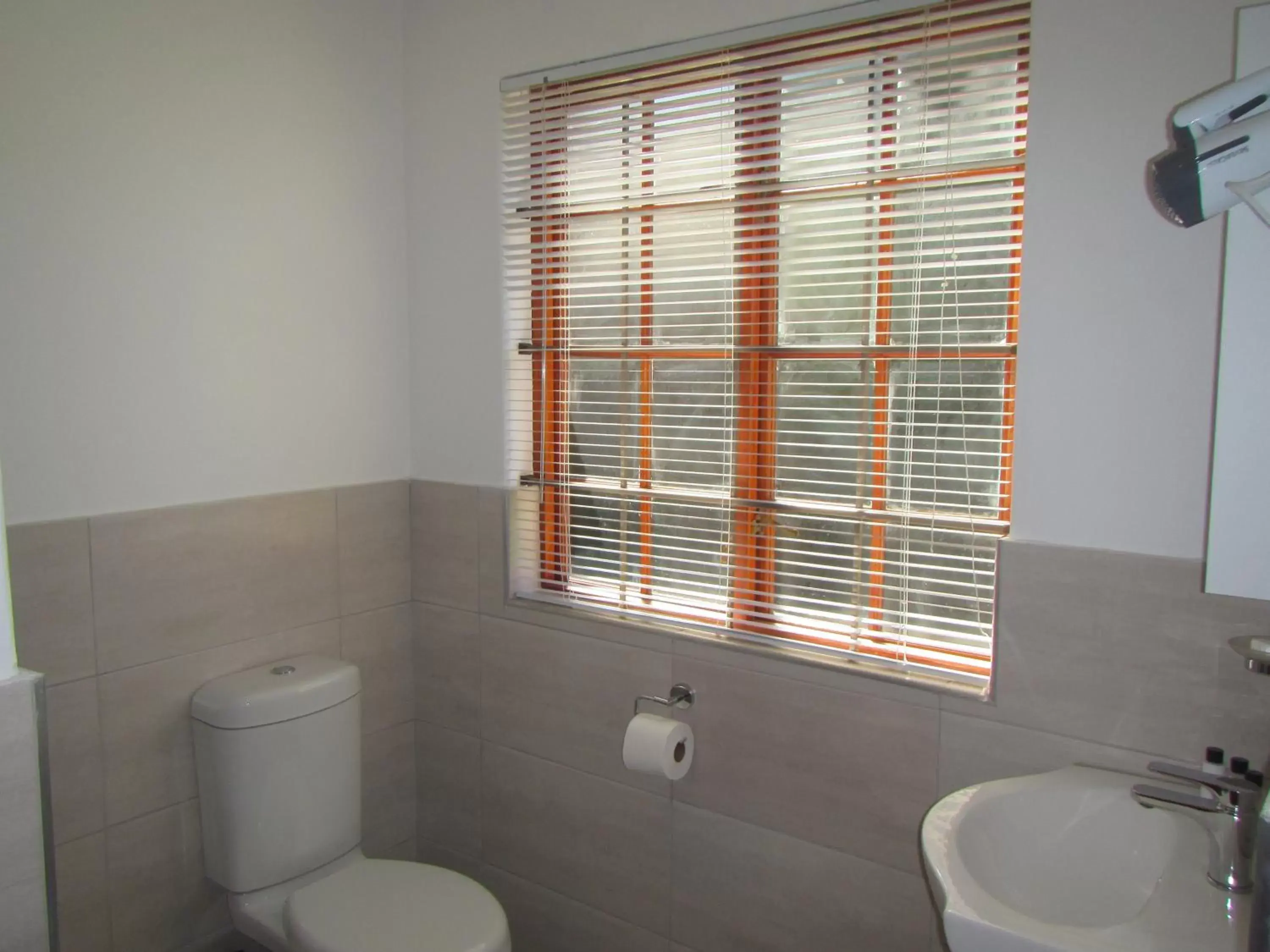 Bathroom in African Footprints Lodge Bathroom in African Footprints Lodge