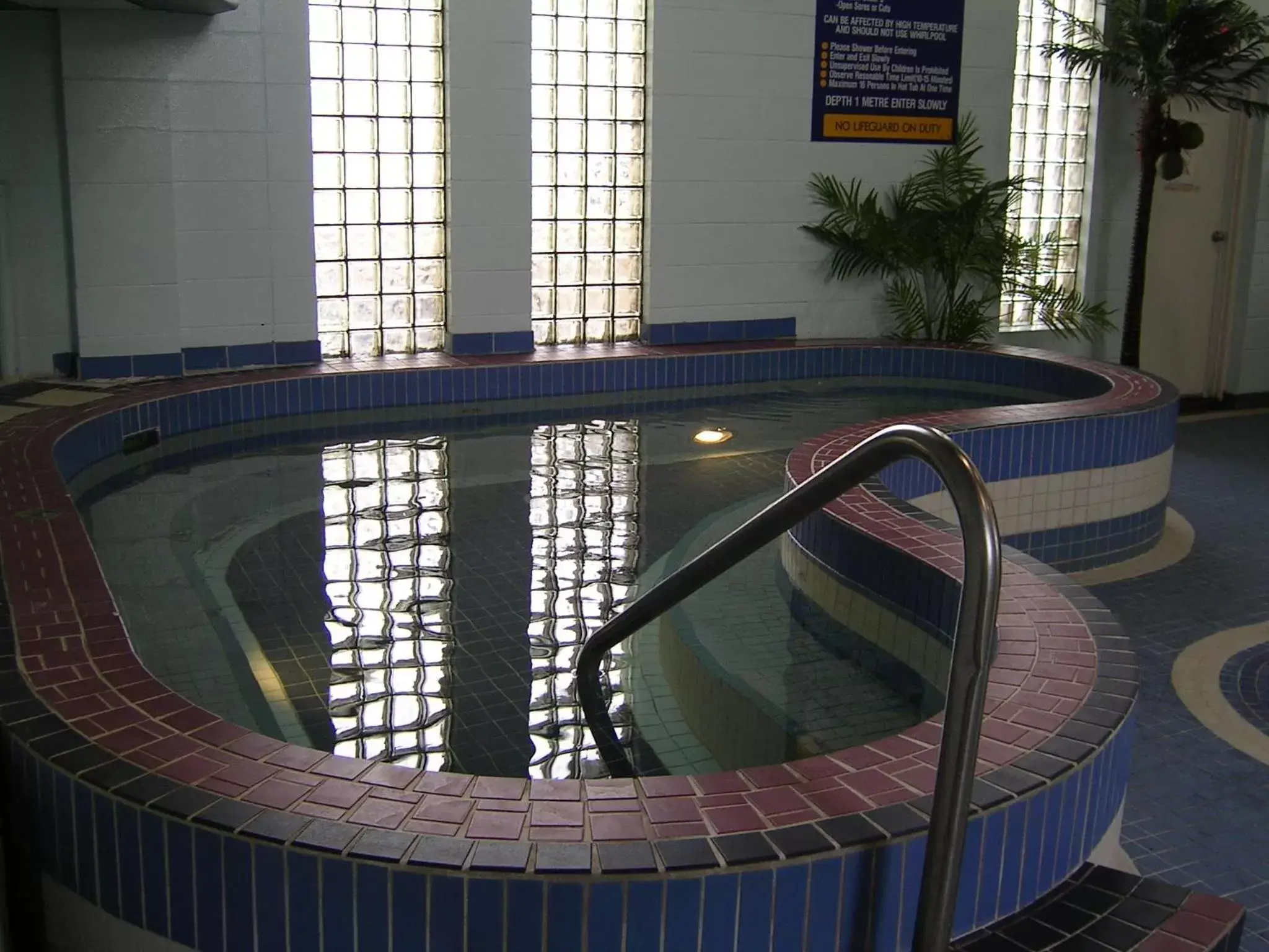 Hot Tub, Swimming Pool in Travelodge by Wyndham Lloydminster