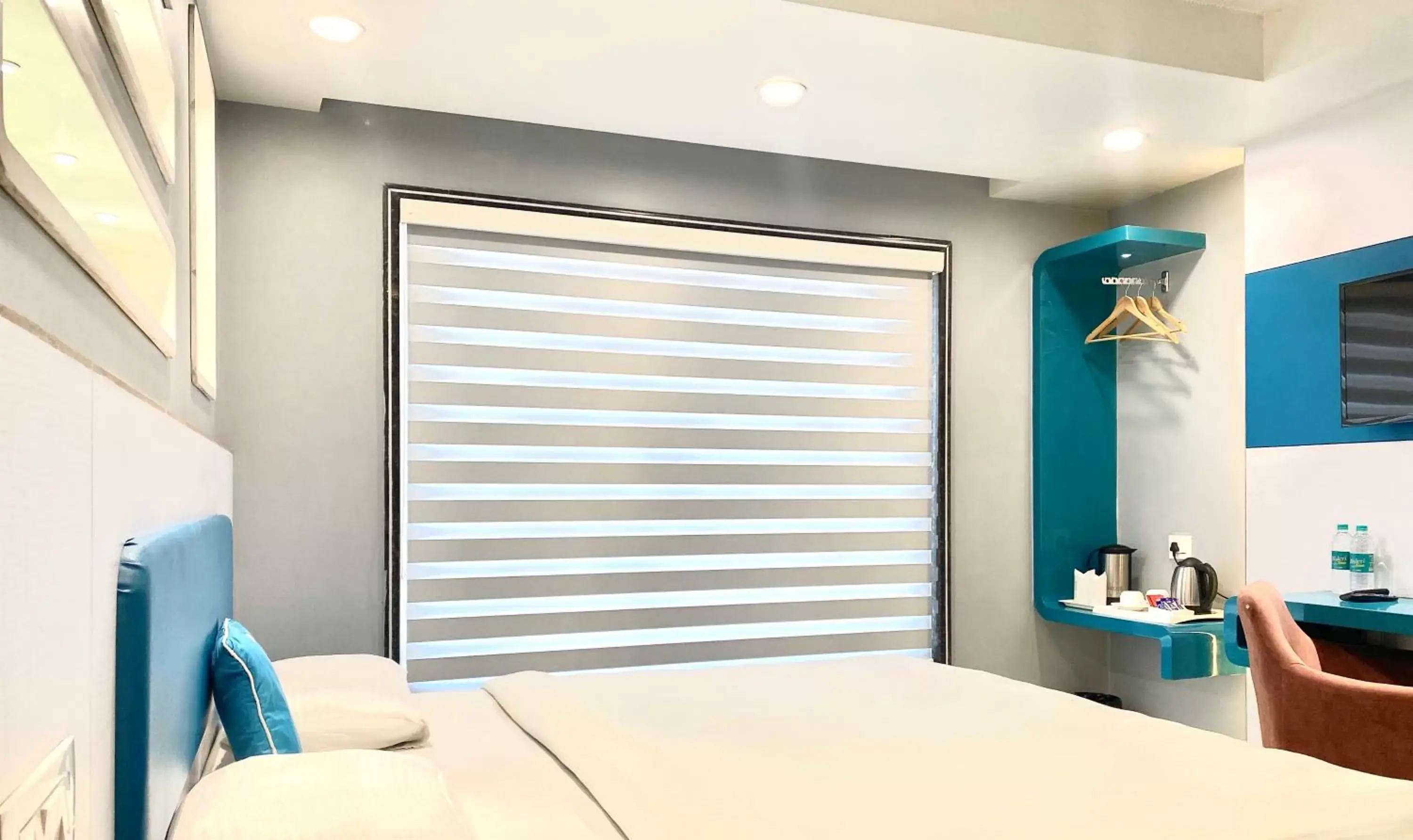 Superior Studio with Airport Pickup - single occupancy in City Empire - New Delhi Railway Station, Near Connaught Place Superior Studio with Airport Pickup - single occupancy in City Empire - New Delhi Railway Station, Near Connaught Place