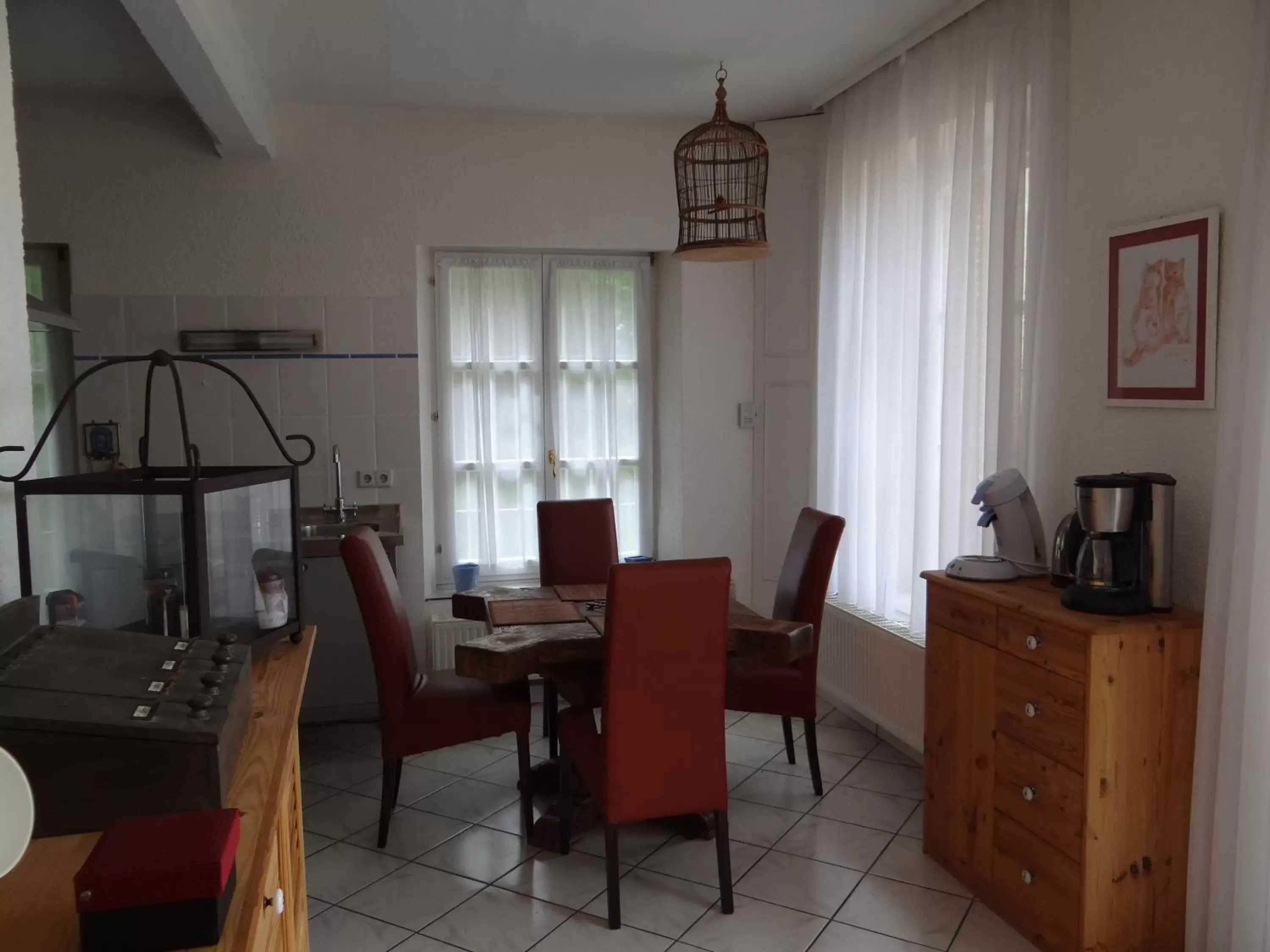 Dining Area in Château Mesny