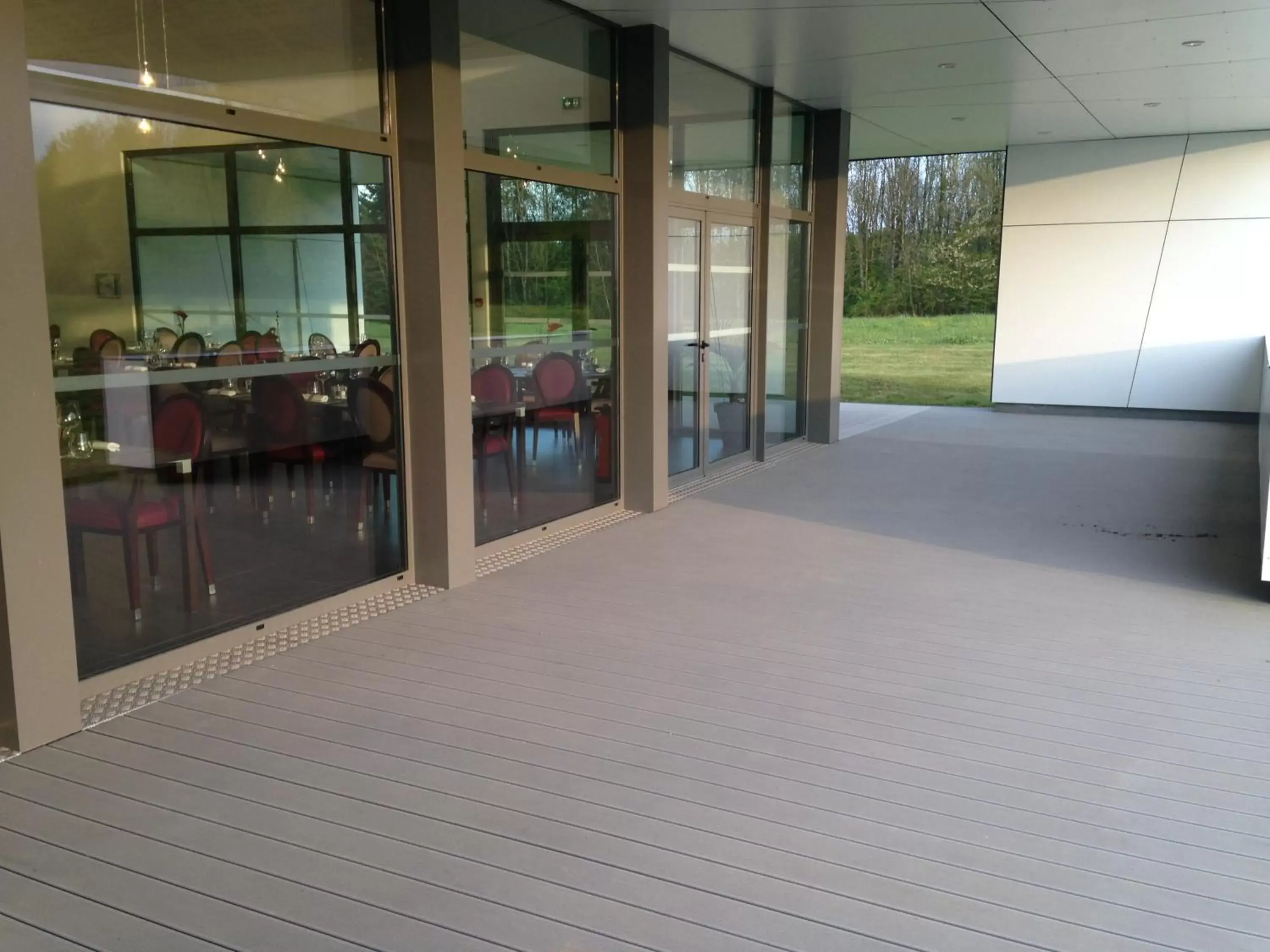 Balcony/Terrace in Hotel - Restaurant La Claire Forêt