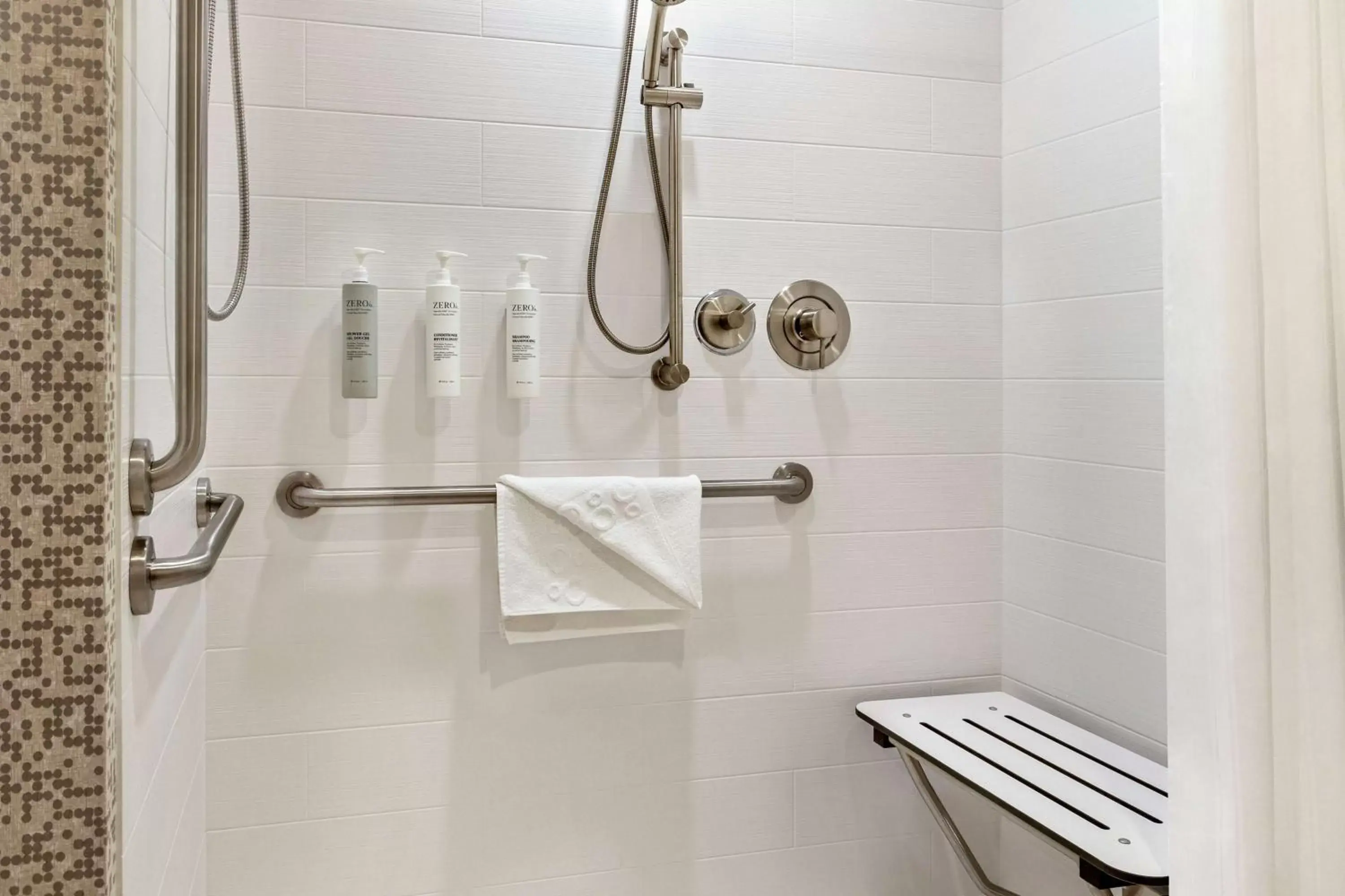 Bathroom in Home2 Suites By Hilton Minneapolis University Area
