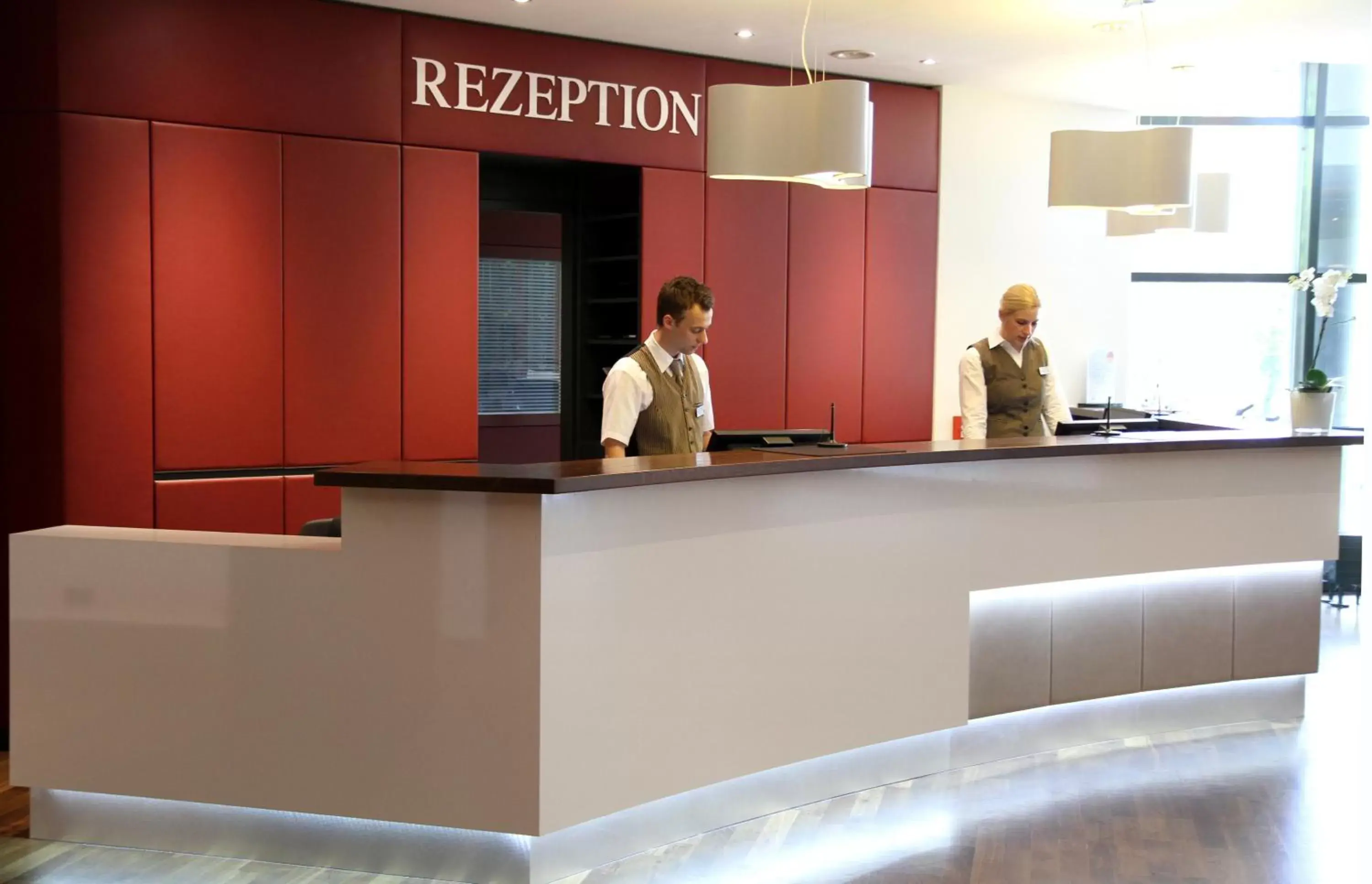 Lobby or reception in Steigenberger Dortmund