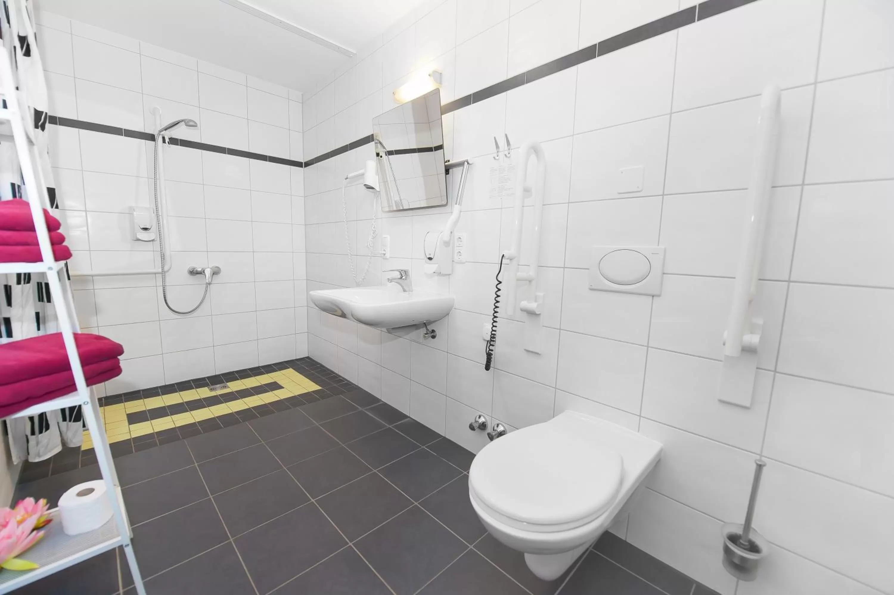 Bathroom in Hotel Andres