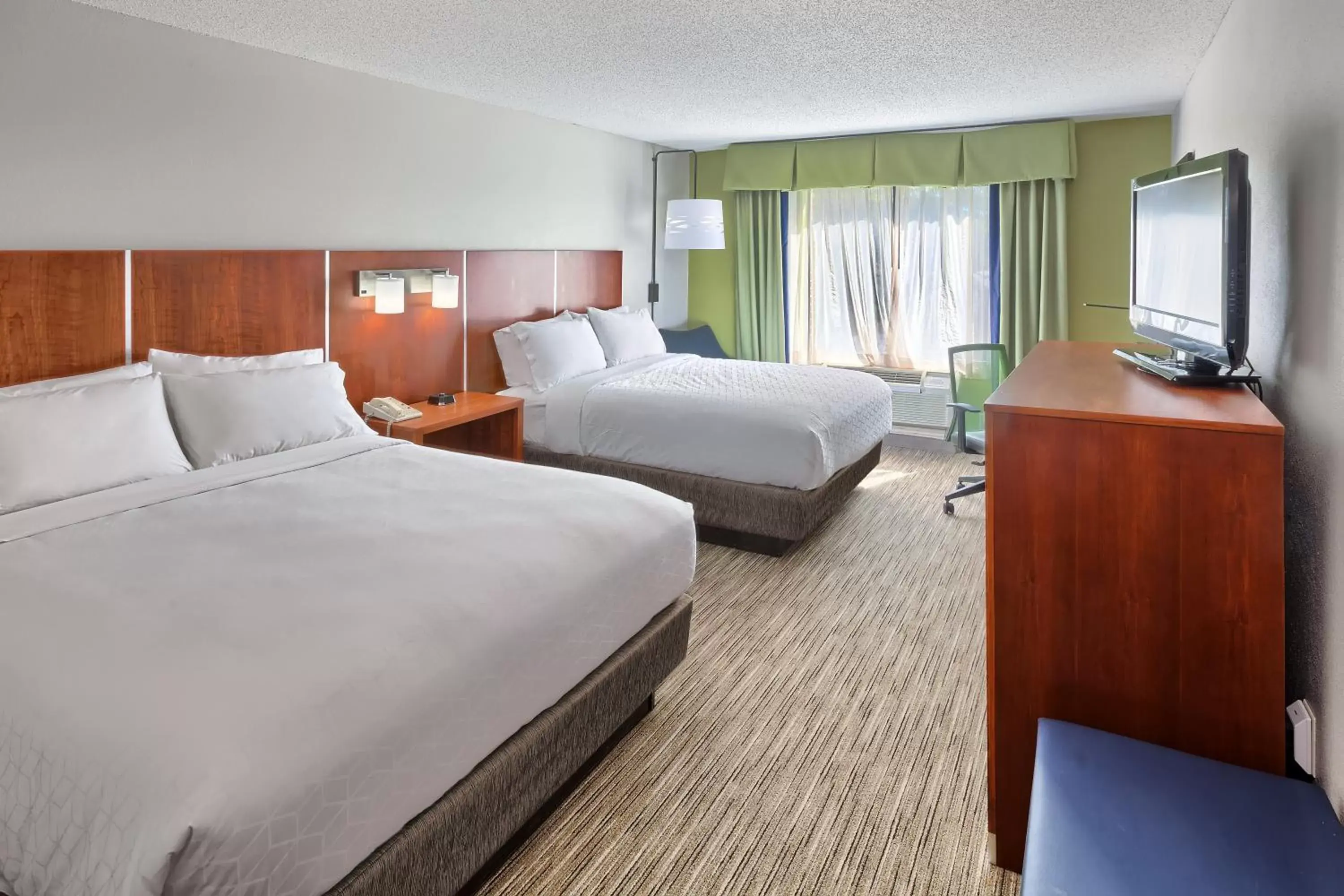 Photo of the whole room, Bed in Holiday Inn Express Hotel & Suites Raleigh North - Wake Forest, an IHG Hotel