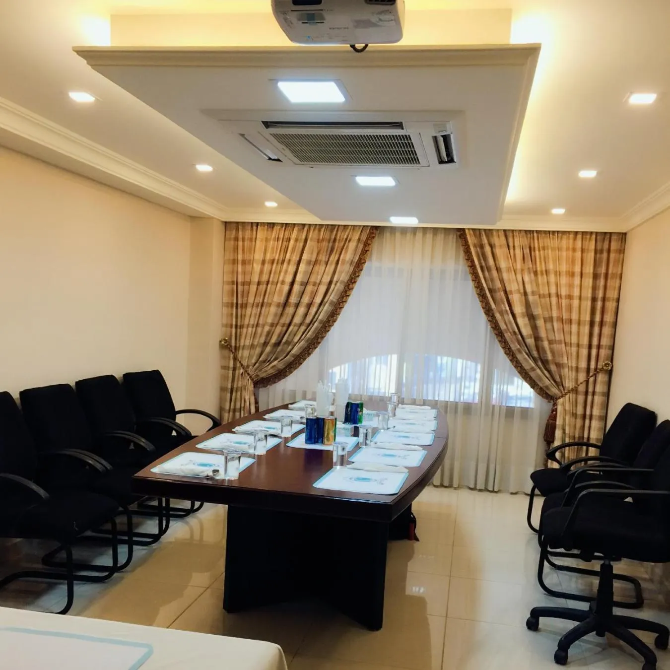 Banquet/Function facilities in Comfort Hotel Suites