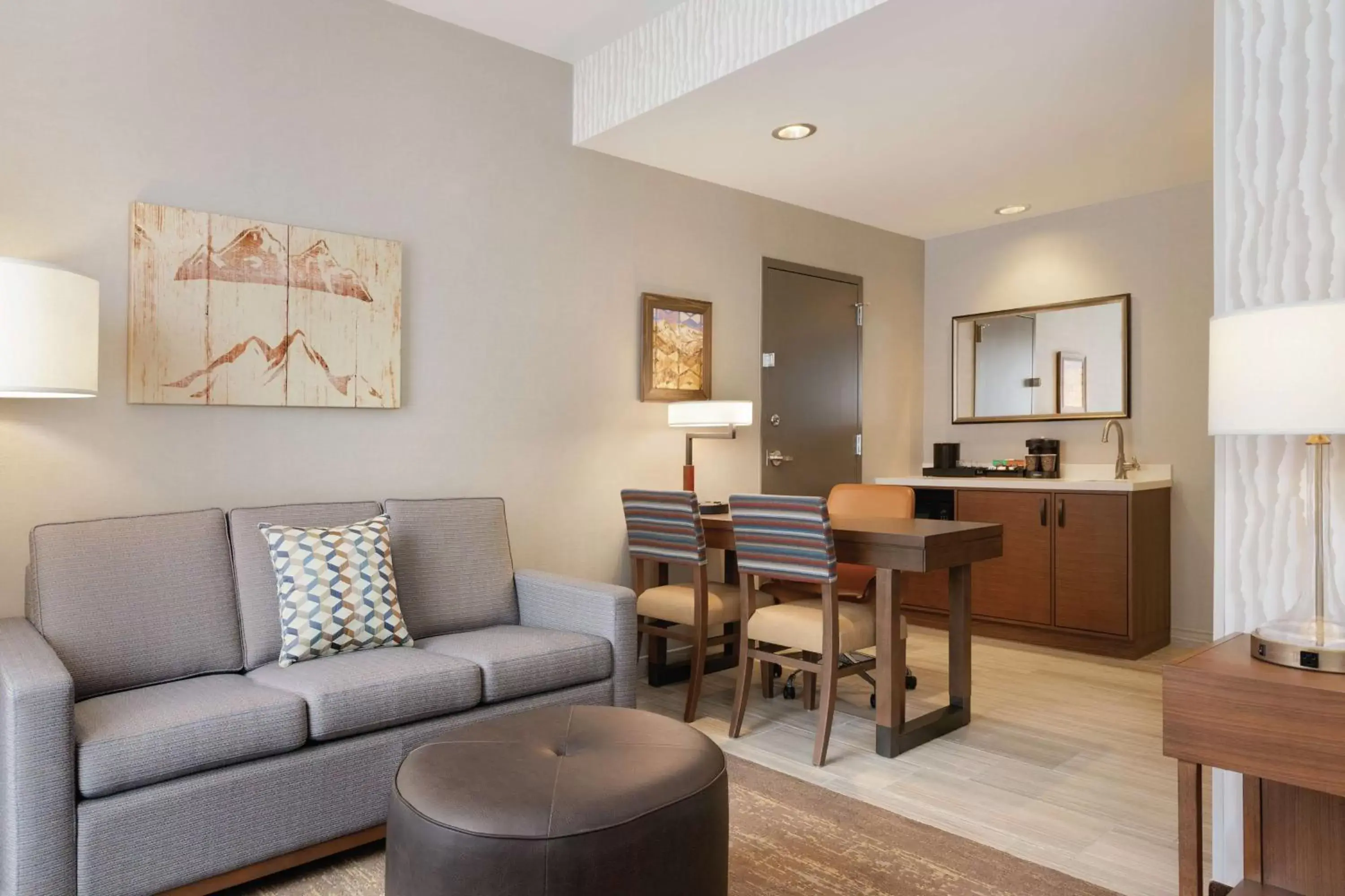 Living room, Seating Area in Embassy Suites By Hilton South Jordan Salt Lake City