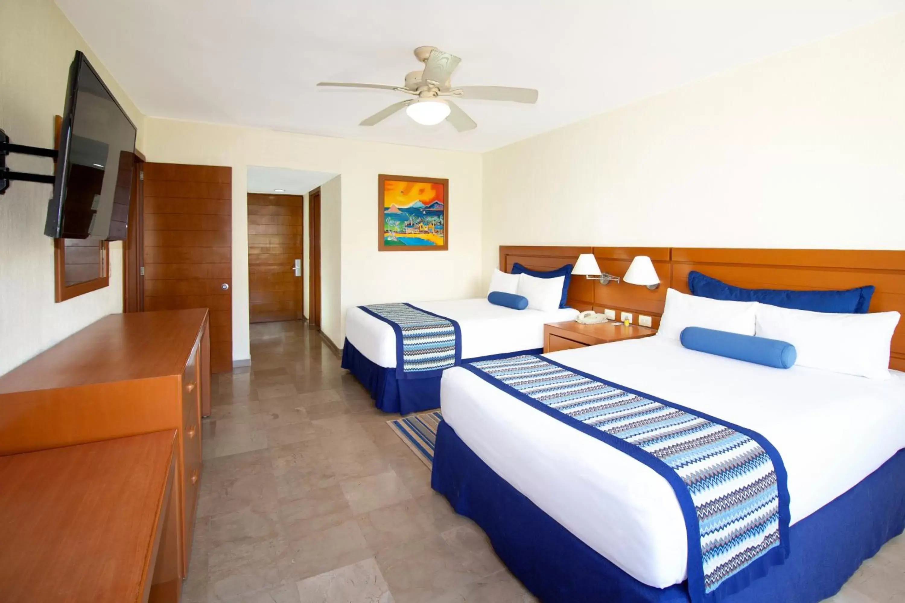 Photo of the whole room, Bed in Plaza Pelicanos Grand Beach Resort All Inclusive