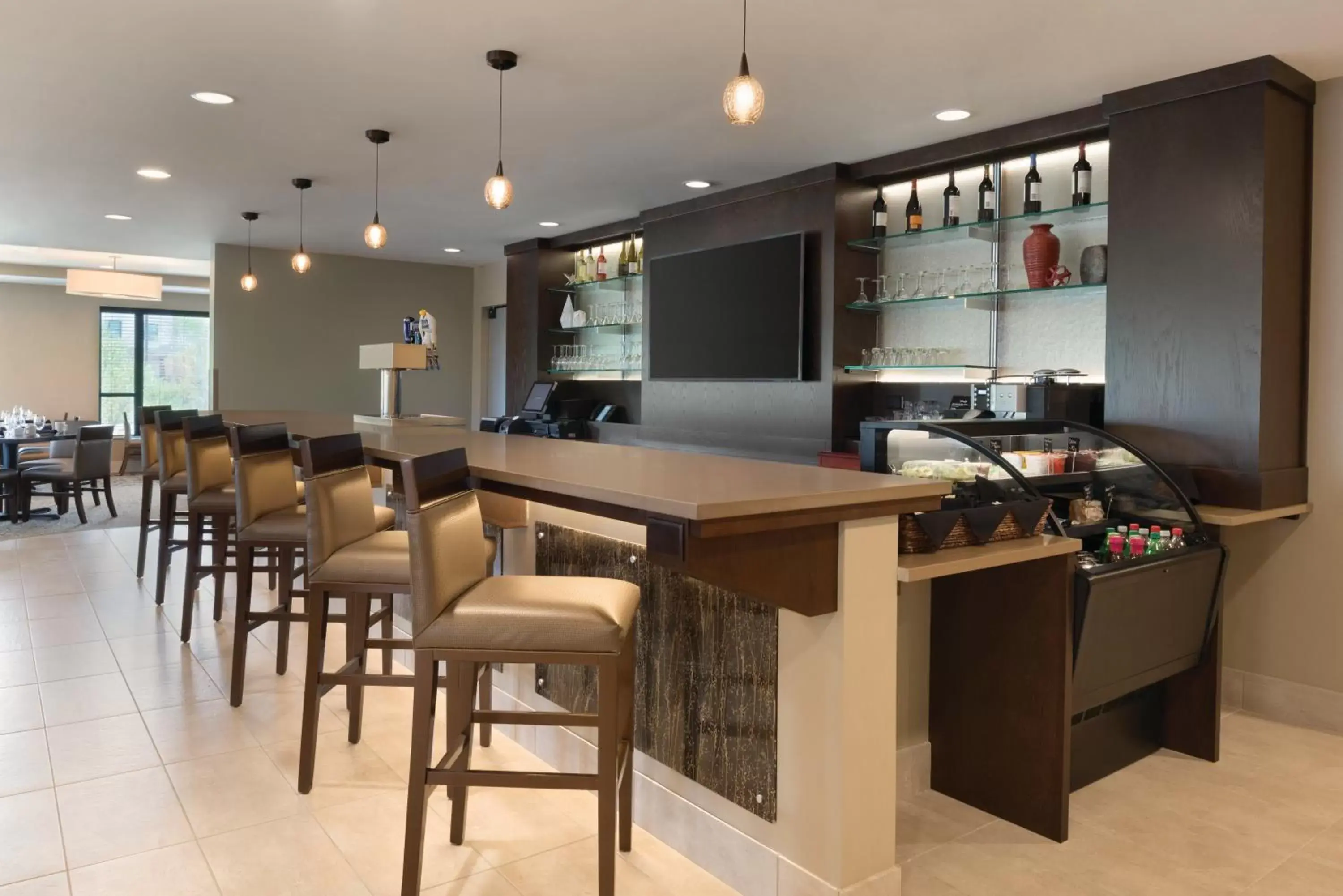 Restaurant/places to eat, Lounge/Bar in Holiday Inn Chicago Schaumburg, an IHG Hotel
