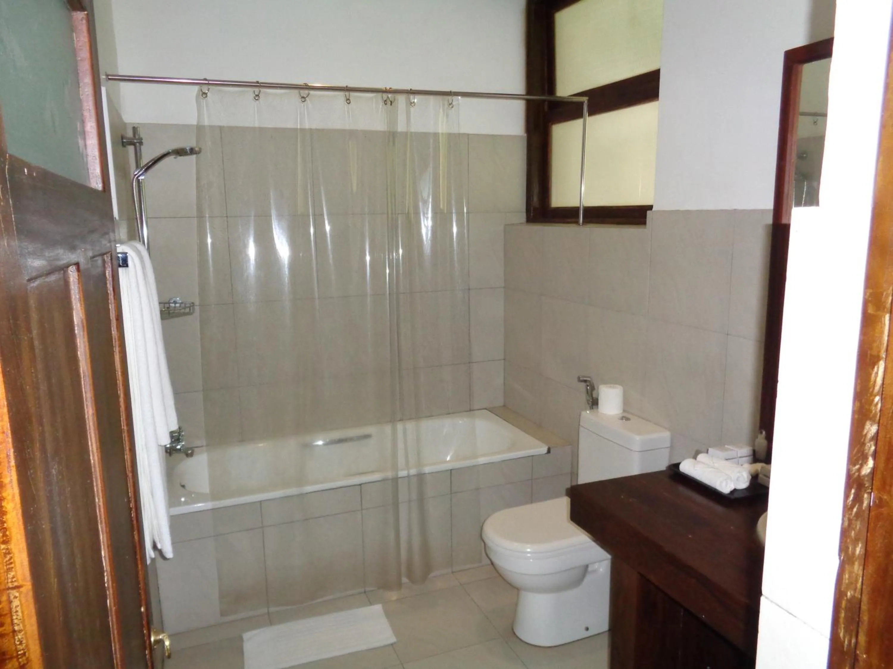 Toilet in The Lakeside at Nuwarawewa