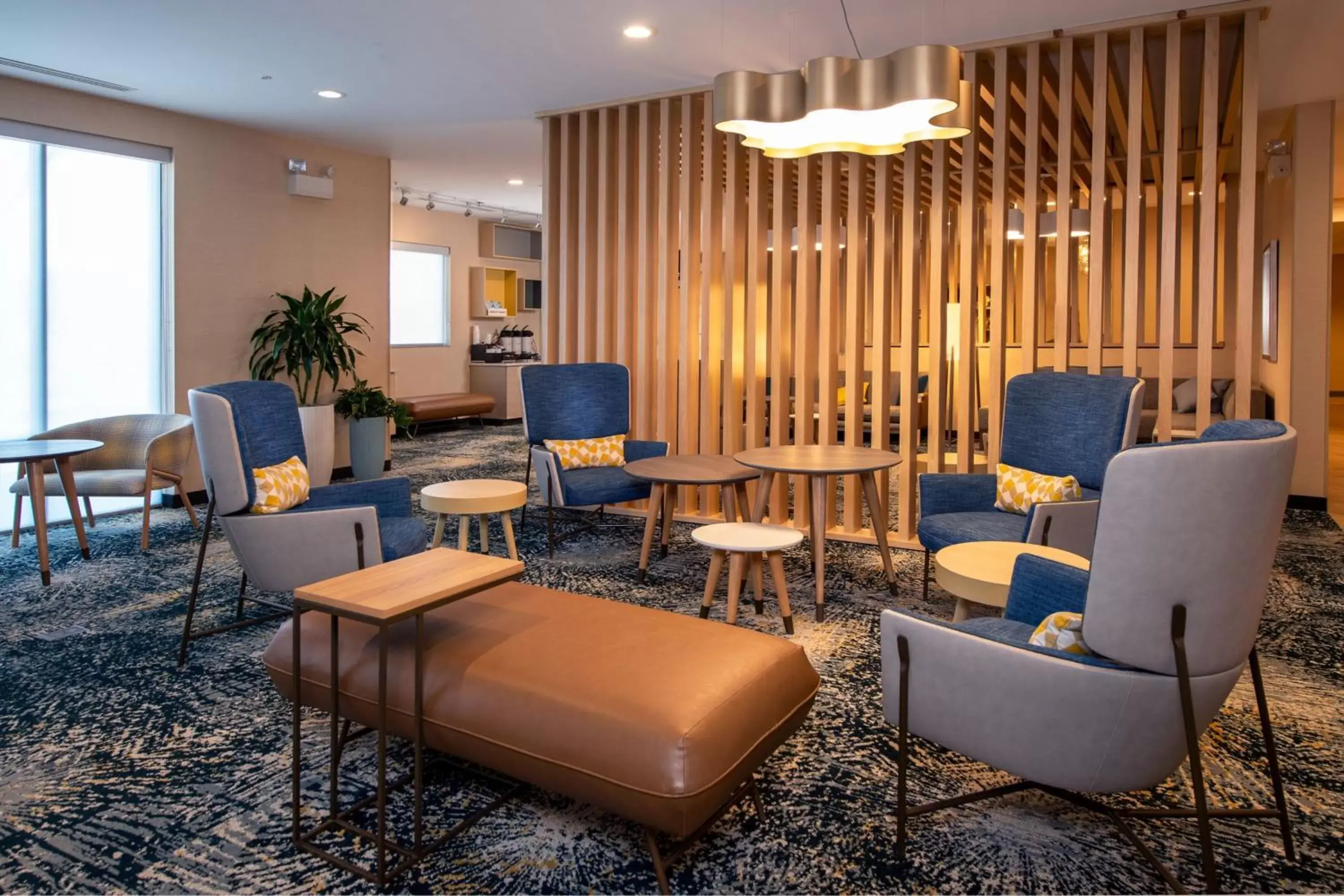 Photo of the whole room, Lounge/Bar in TownePlace Suites by Marriott Frederick