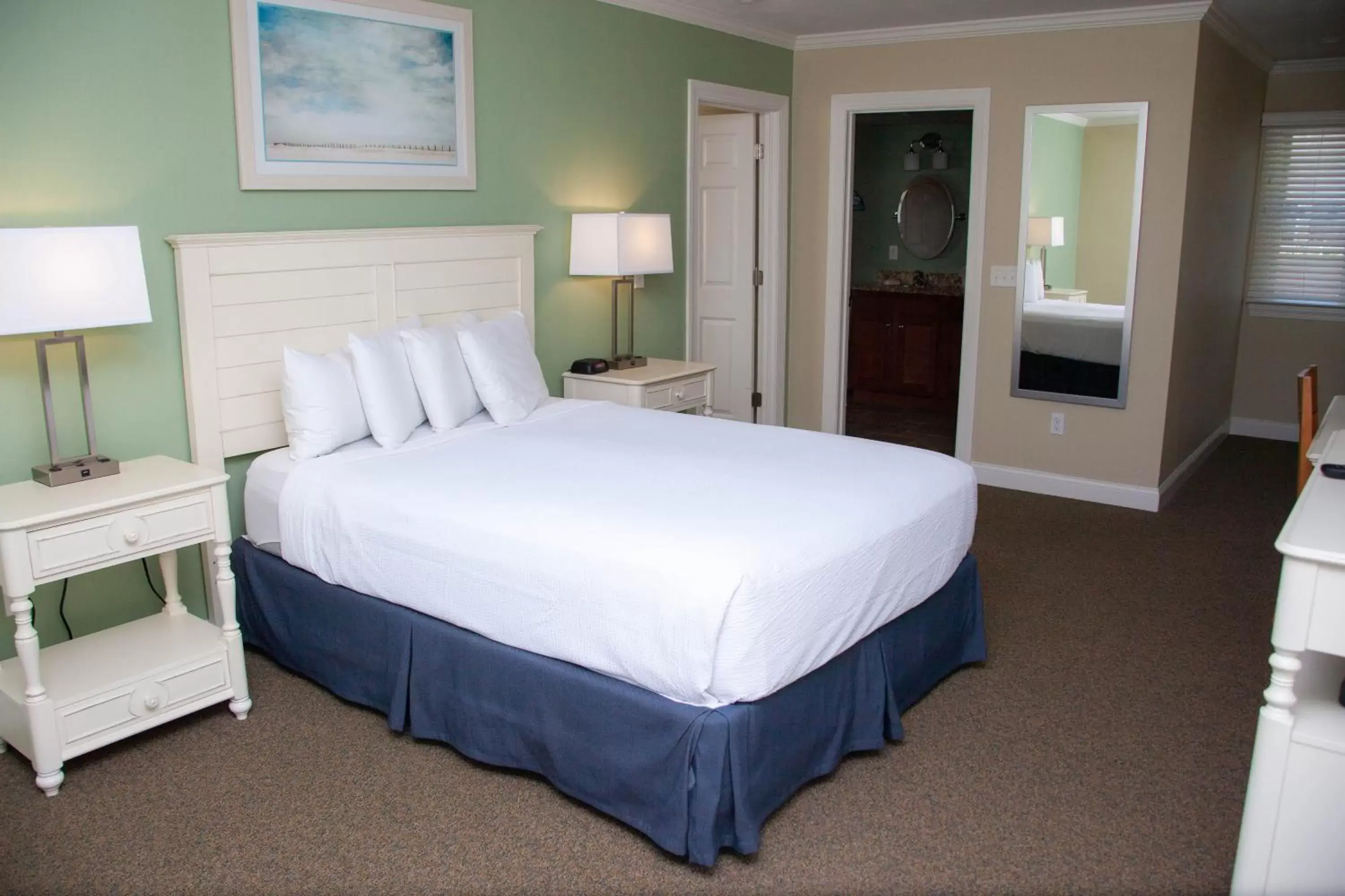 Bed in InnSeason Resorts HarborWalk