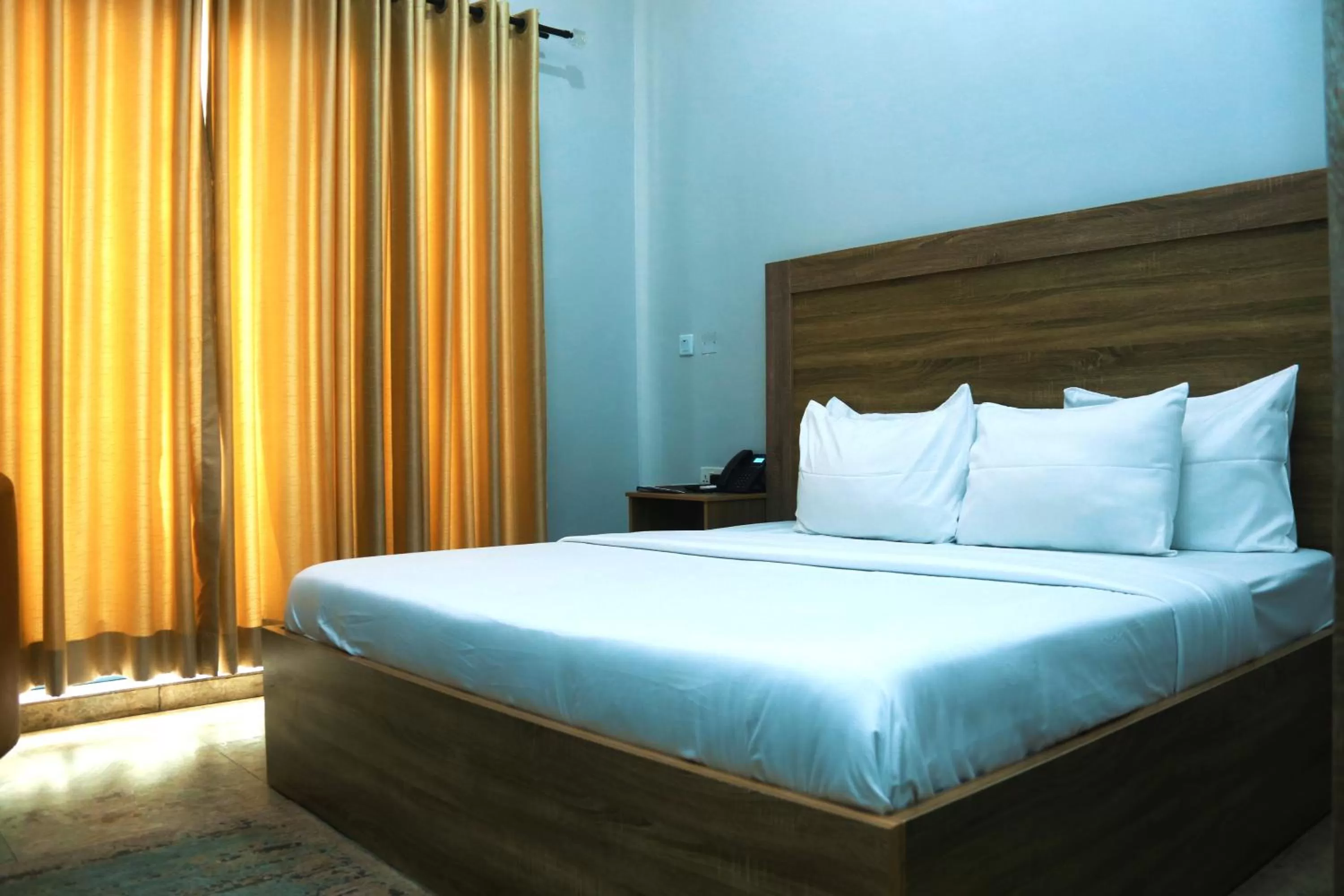 Bed in Hotel Capitol