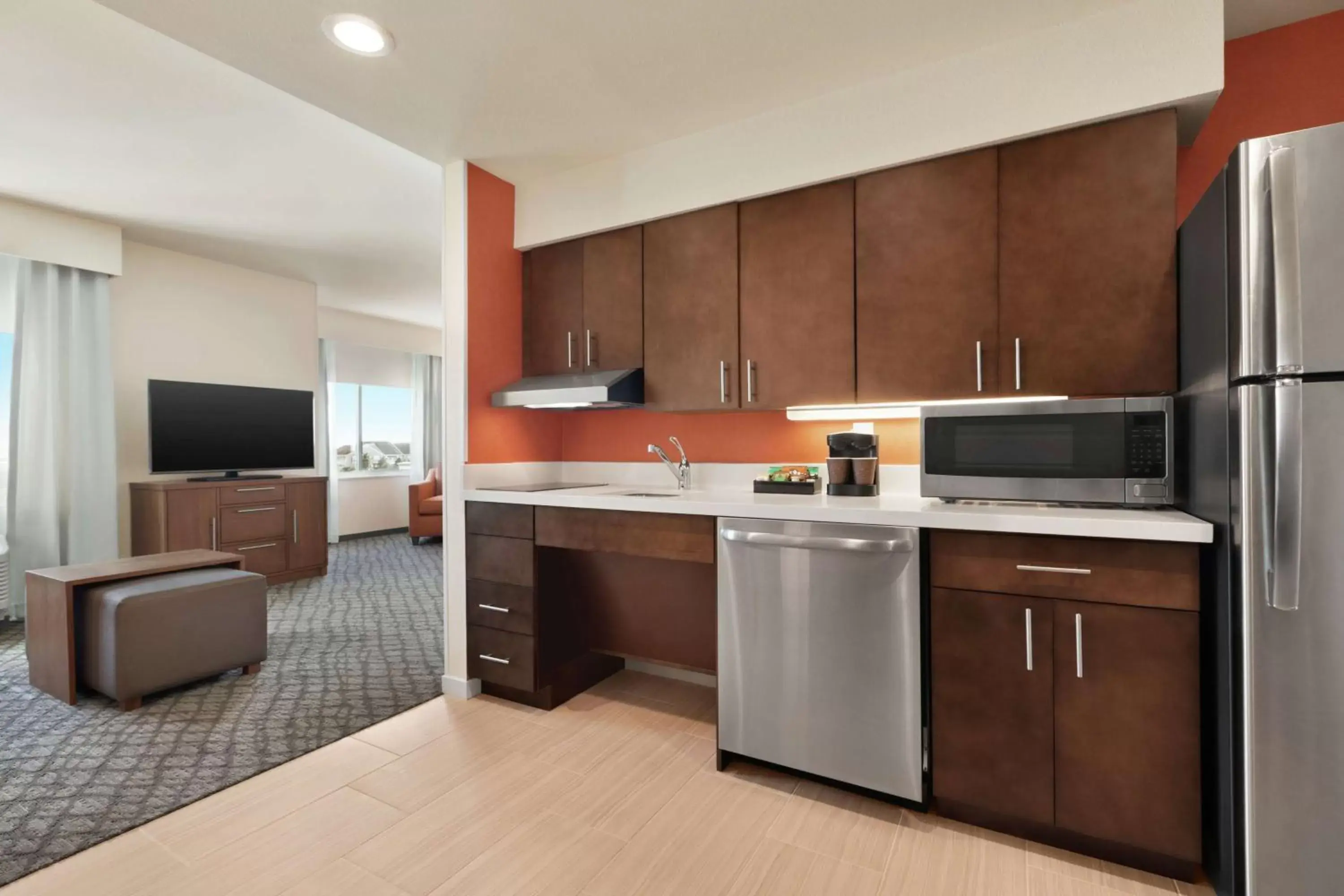 Bedroom, Kitchen/Kitchenette in Homewood Suites by Hilton Houston NW at Beltway 8