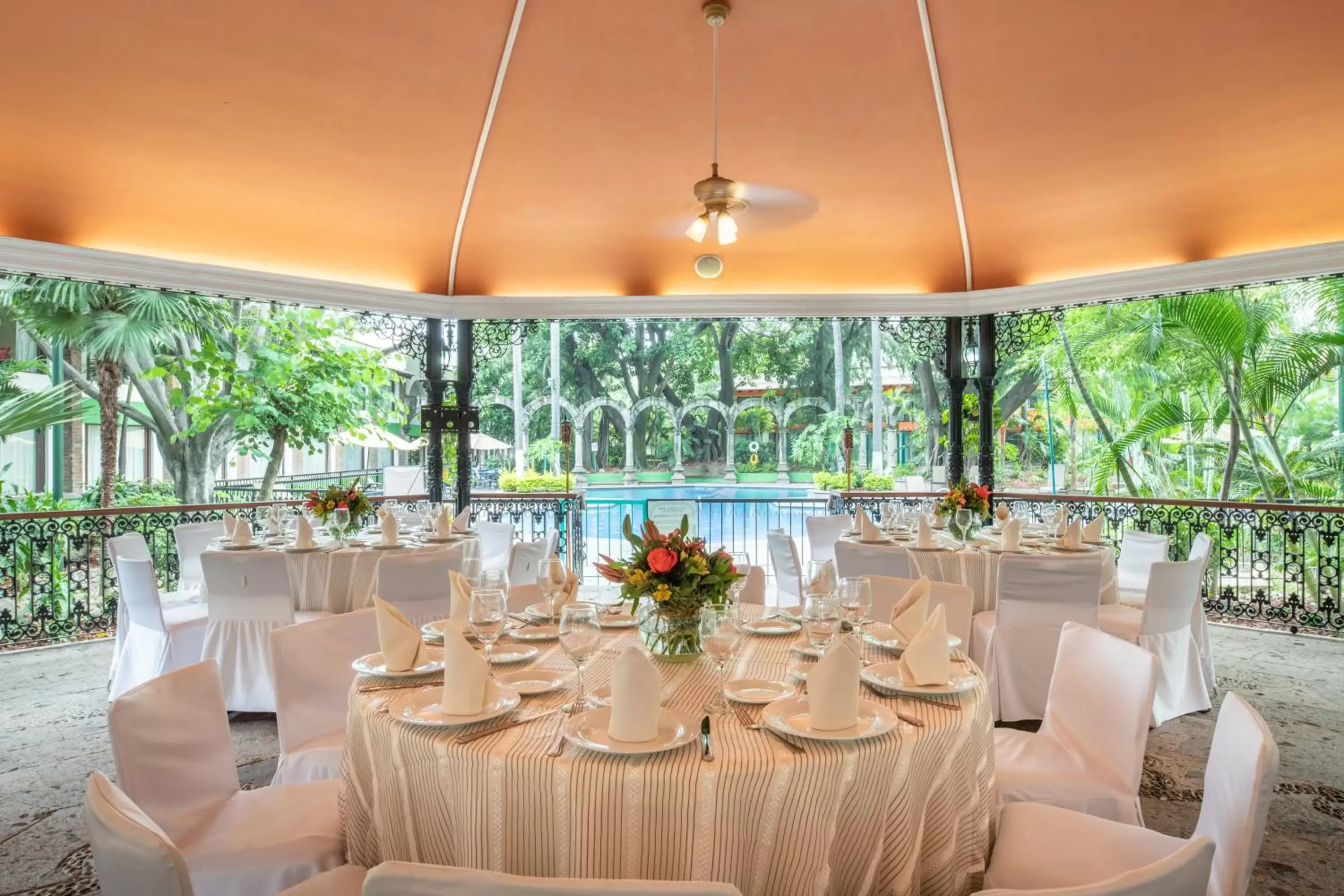 Meeting/conference room, Banquet Facilities in Holiday Inn Guadalajara Expo Plaza del Sol, an IHG Hotel