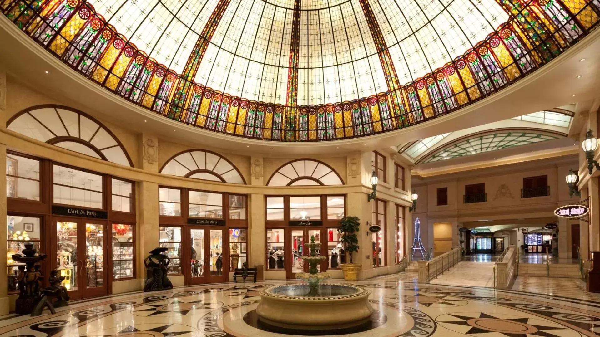 On-site shops, Lobby/Reception in Paris Las Vegas Hotel & Casino