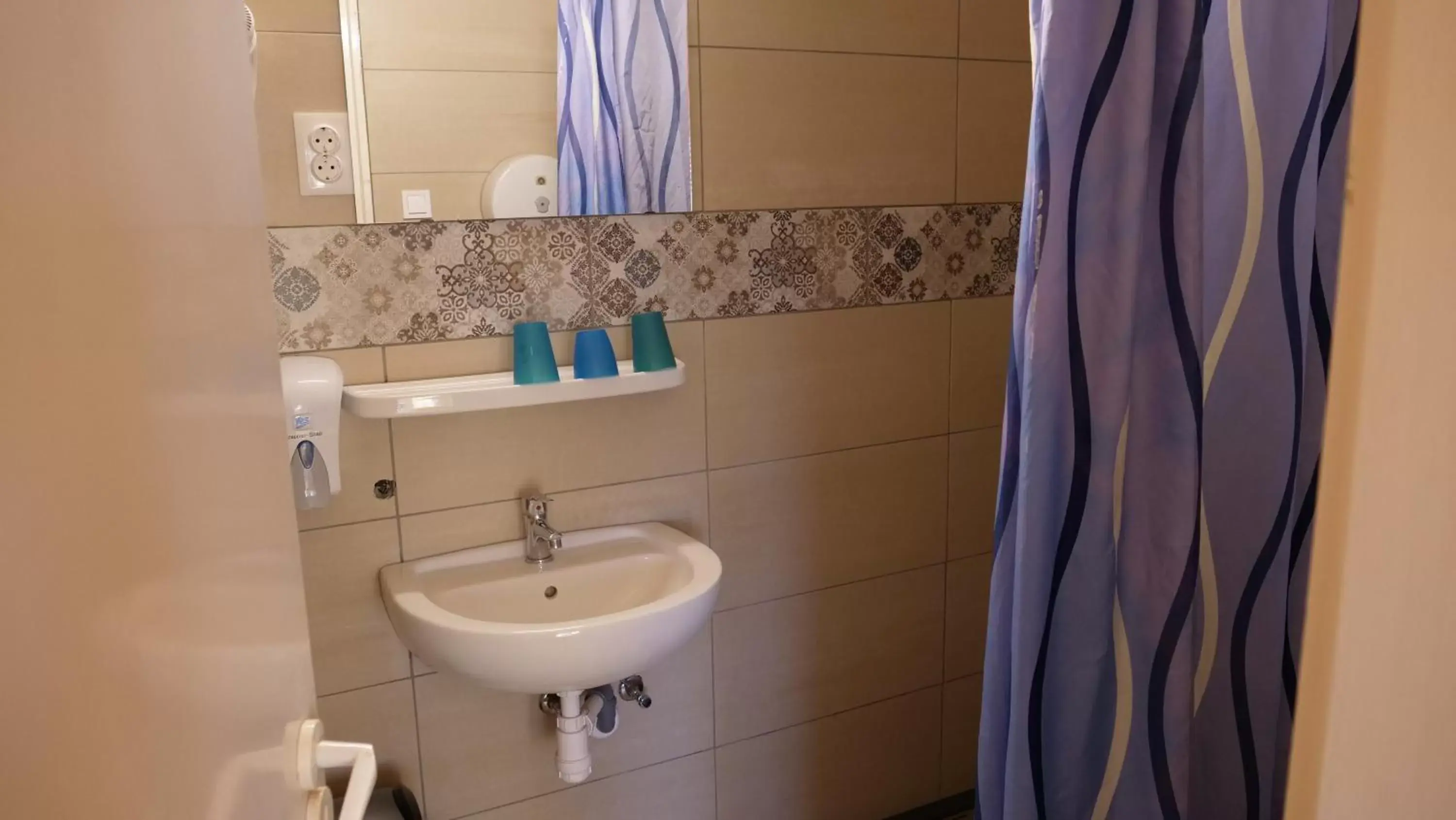 Property building in Attila Hotel Budapest Property building in Attila Hotel Budapest