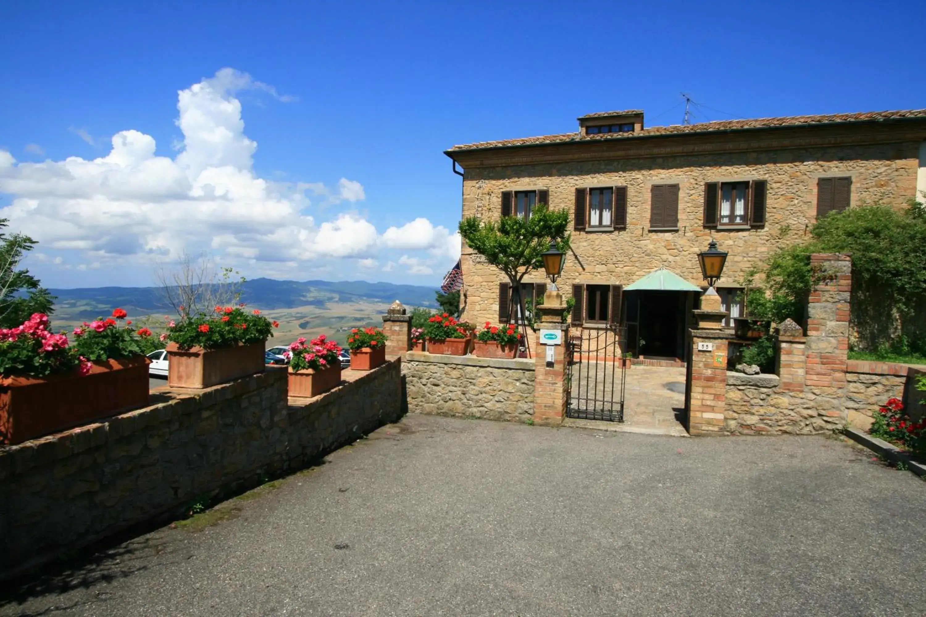 Facade/entrance in Villa Nencini