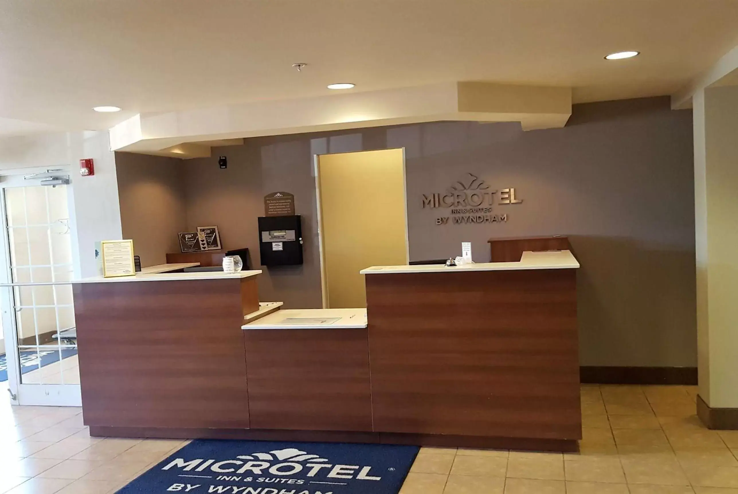 Lobby or reception, Lobby/Reception in Microtel Inn & Suites by Wyndham Bellevue