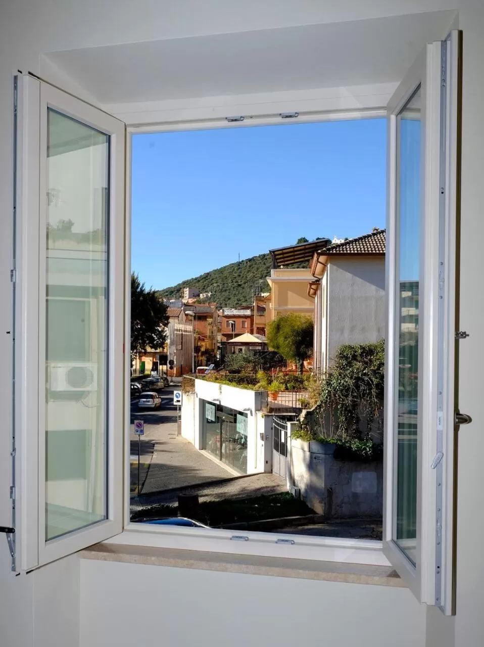 Neighbourhood in EOS Room and Breakfast