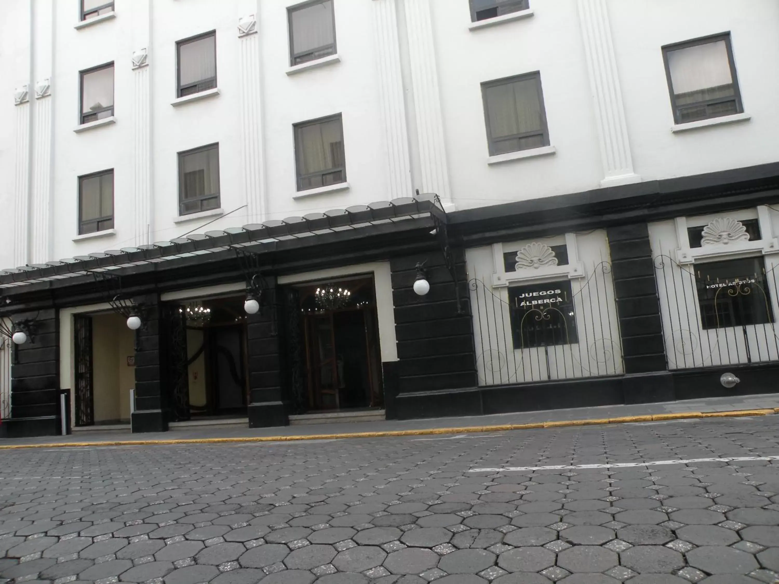 Facade/entrance, Property Building in Aristos Puebla