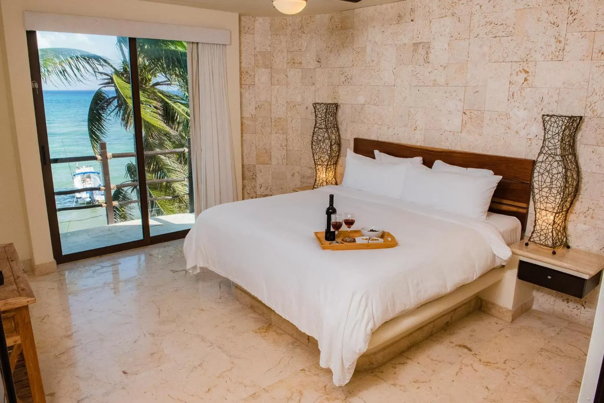 Bedroom, Bed in El Taj Oceanfront and Beachside Condo Hotel