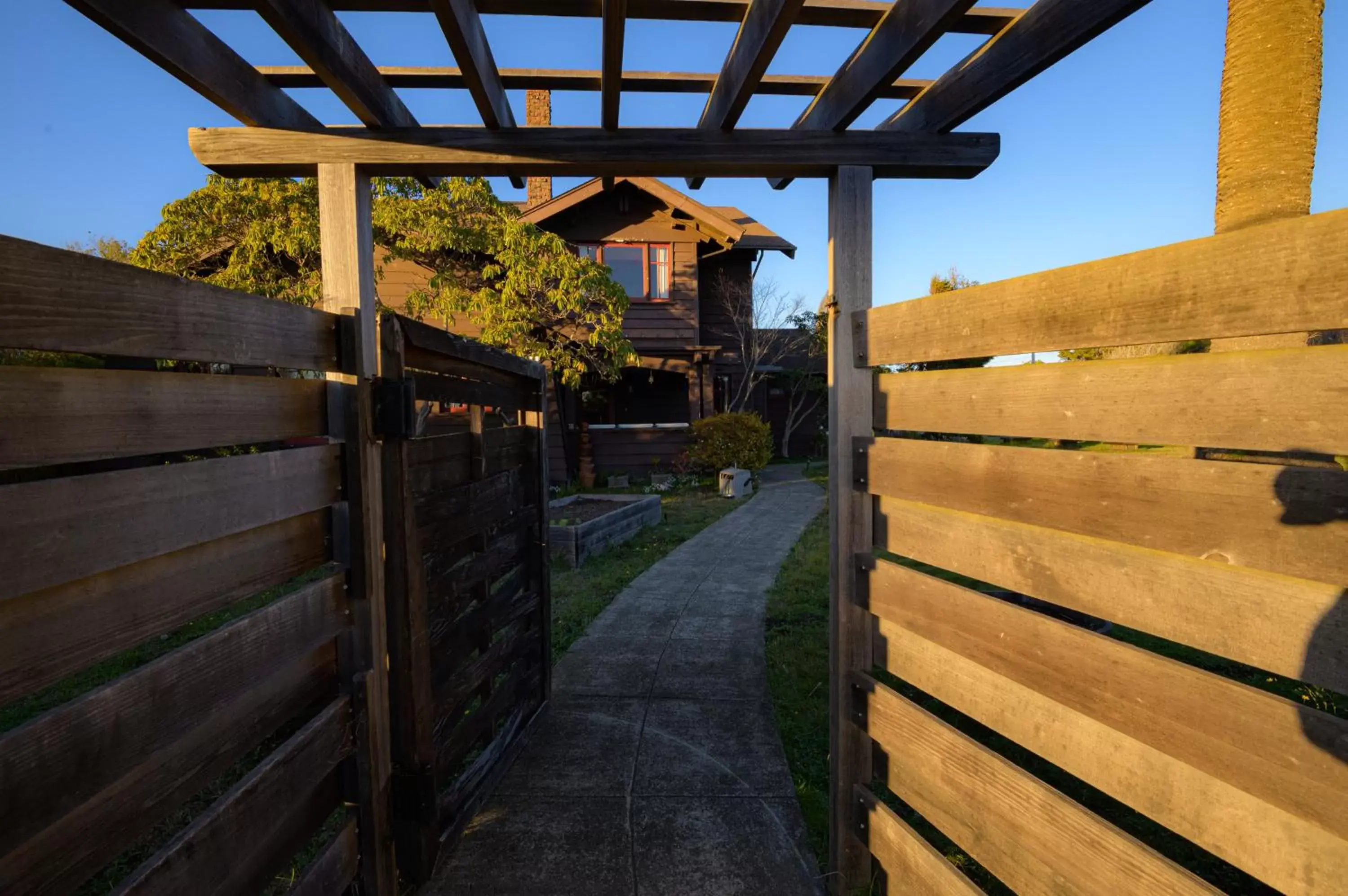 Property building, Balcony/Terrace in The Captains Quarters