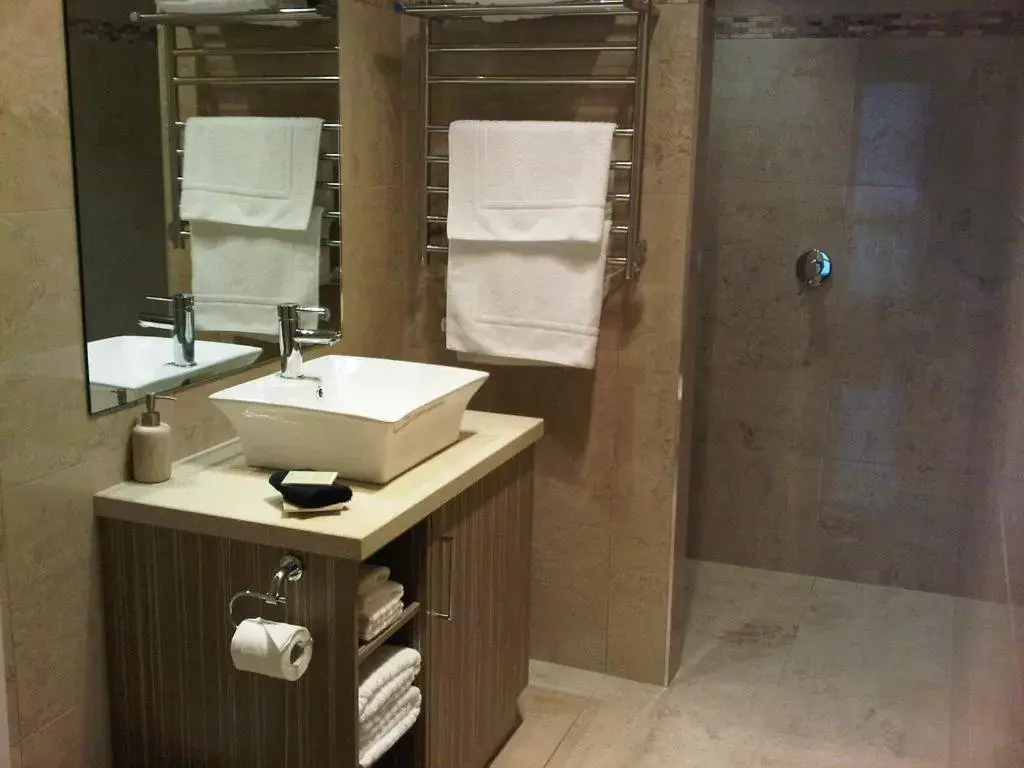 Bathroom in Wild Cattle Creek Estate