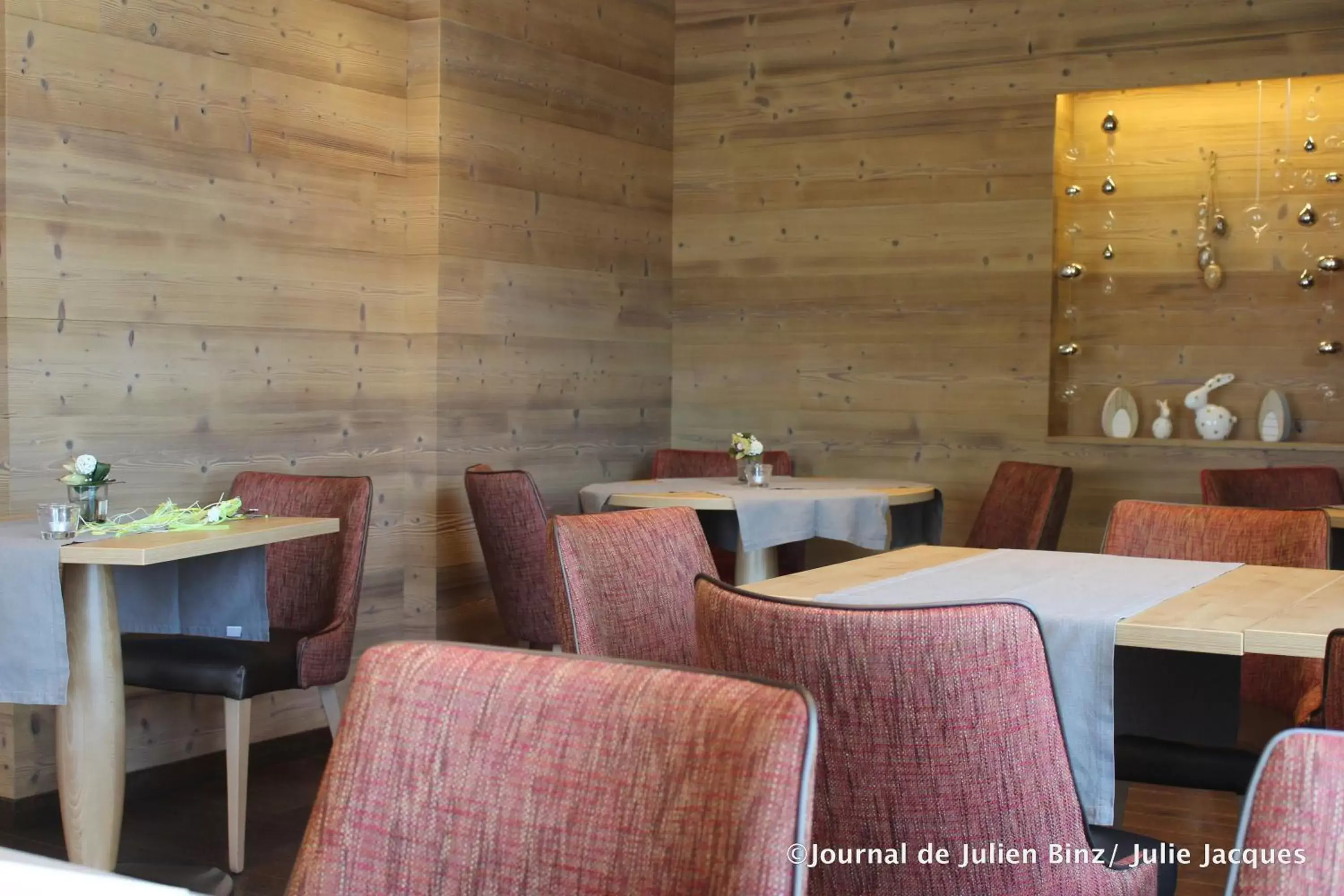 Decorative detail, Restaurant/Places to Eat in Auberge Sundgovienne
