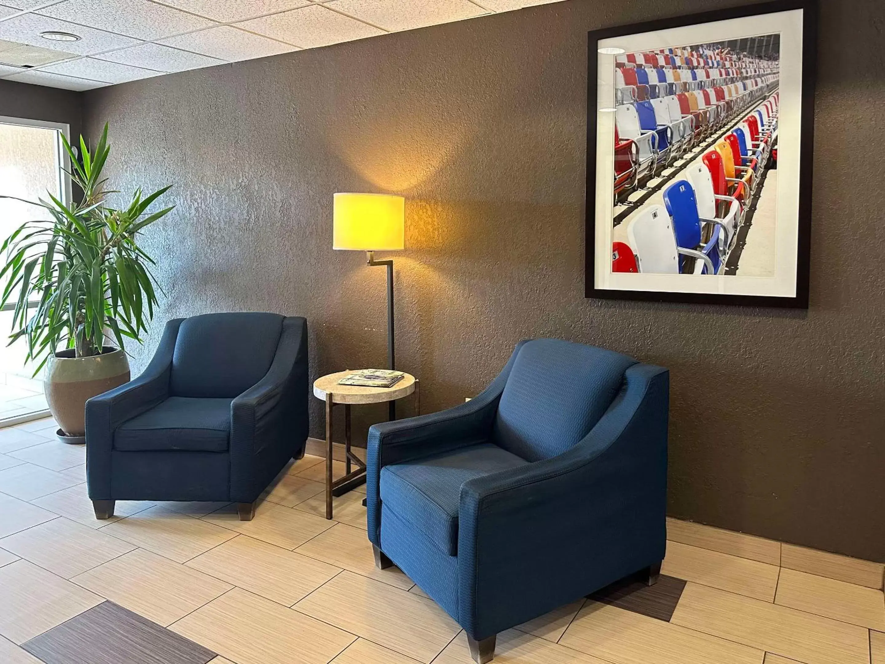 Lobby or reception, Seating Area in Comfort Suites Airport Charlotte