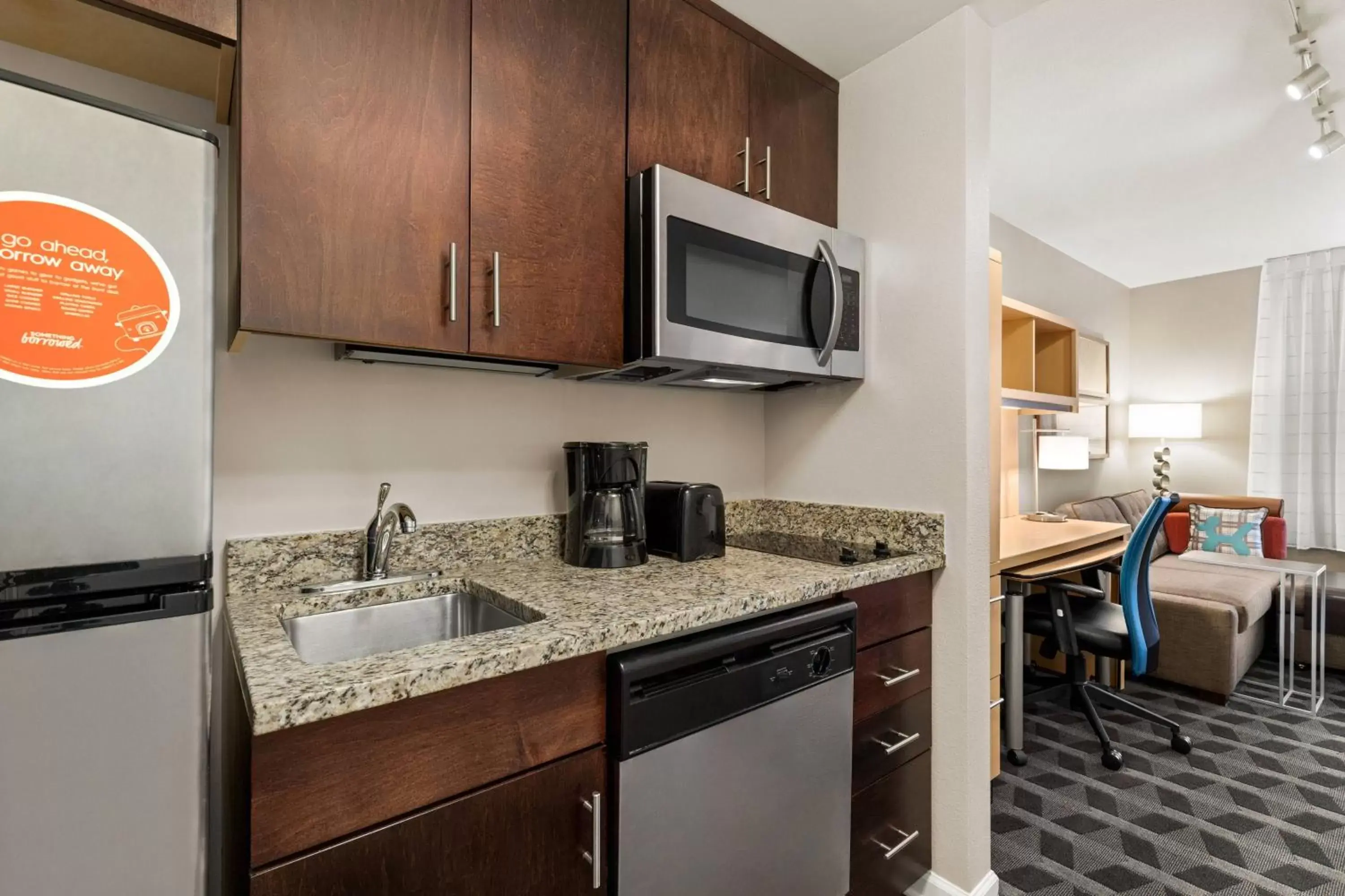 Kitchen or kitchenette, Kitchen/Kitchenette in TownePlace Suites by Marriott Chattanooga Near Hamilton Place