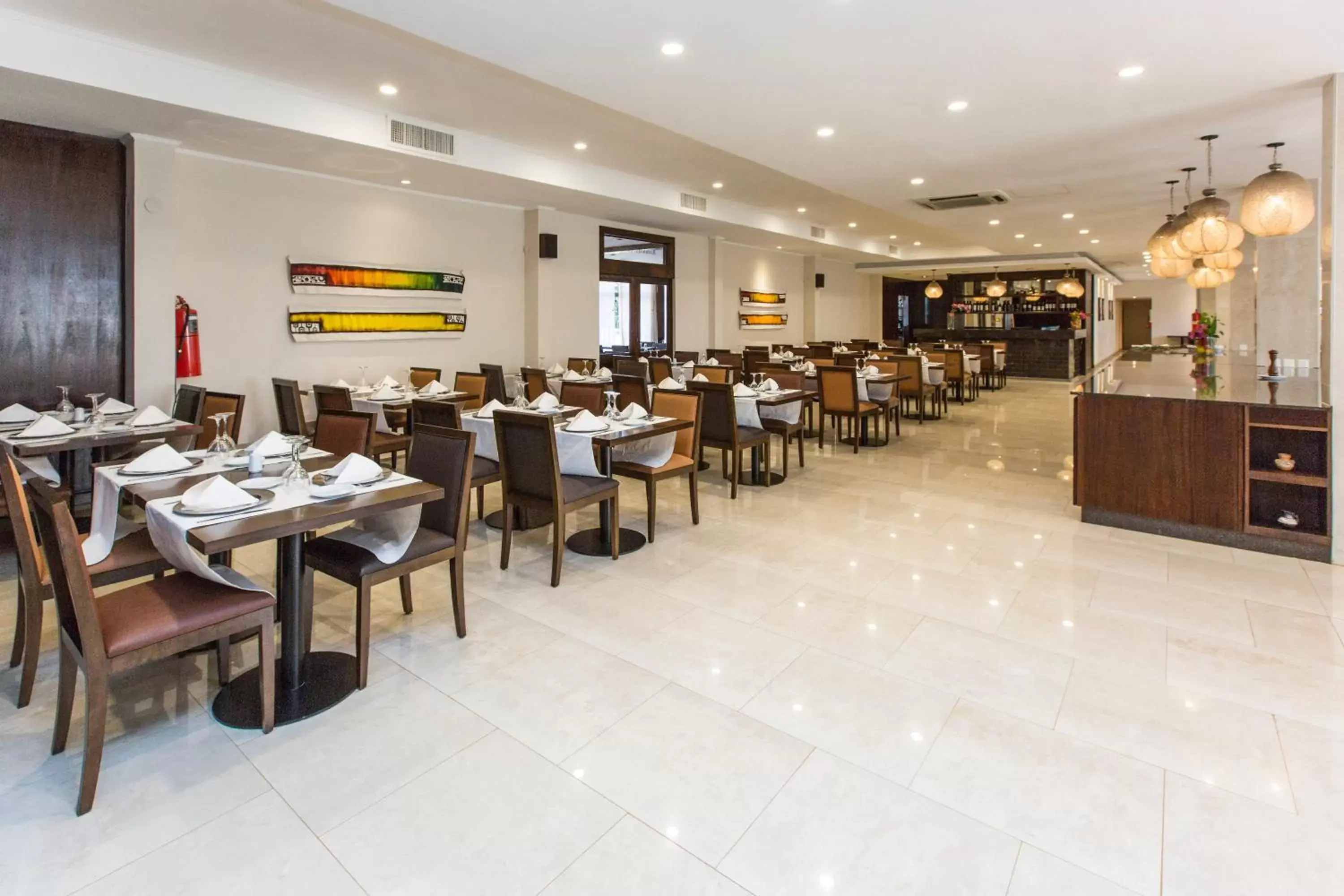 Restaurant/Places to Eat in Exe Hotel Cataratas