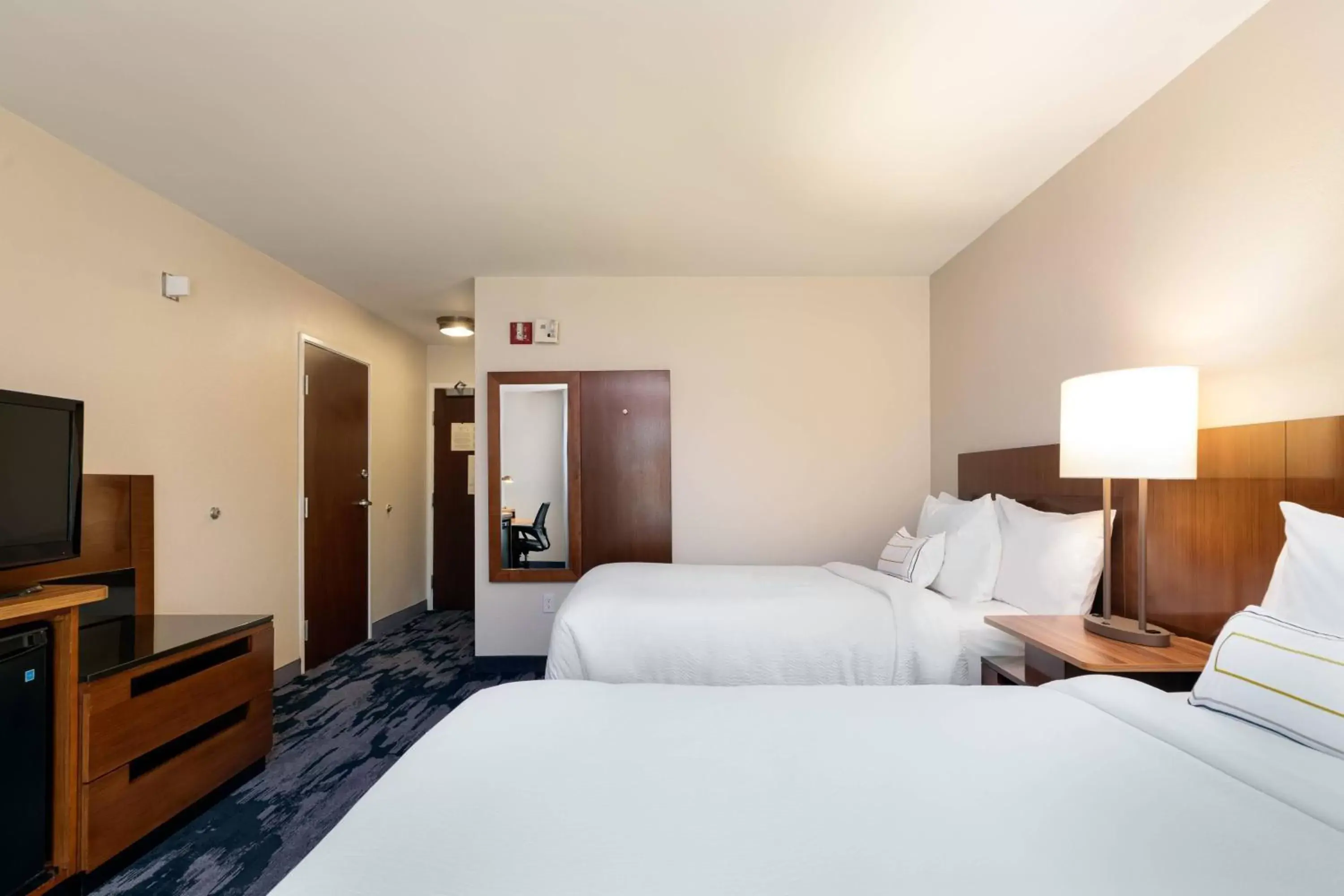 Photo of the whole room, Bed in Fairfield Inn & Suites Savannah Airport