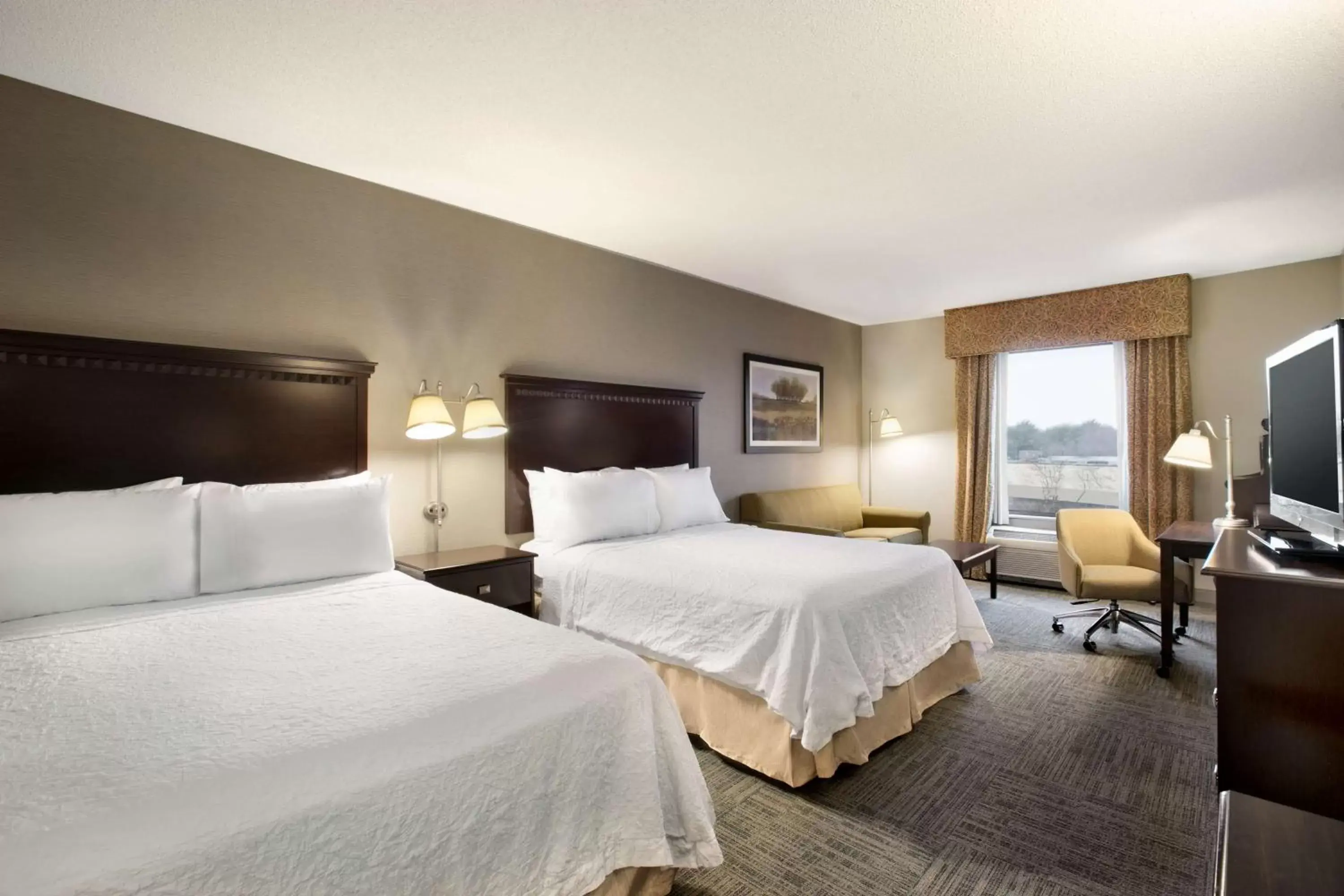 Bedroom, Bed in Hampton Inn & Suites Mahwah