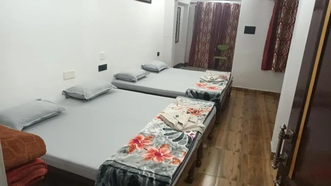 Photo of the whole room, Bed in Jag Niwas Guest House & restaurant