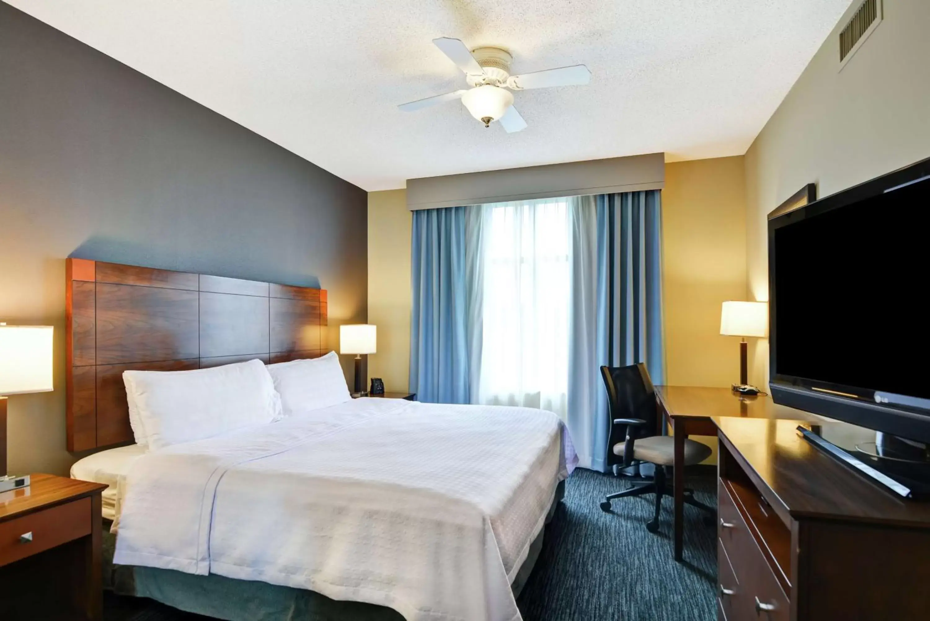 King Suite with Spa Bath - Non-Smoking in Homewood Suites Mobile East Bay/Daphne King Suite with Spa Bath - Non-Smoking in Homewood Suites Mobile East Bay/Daphne