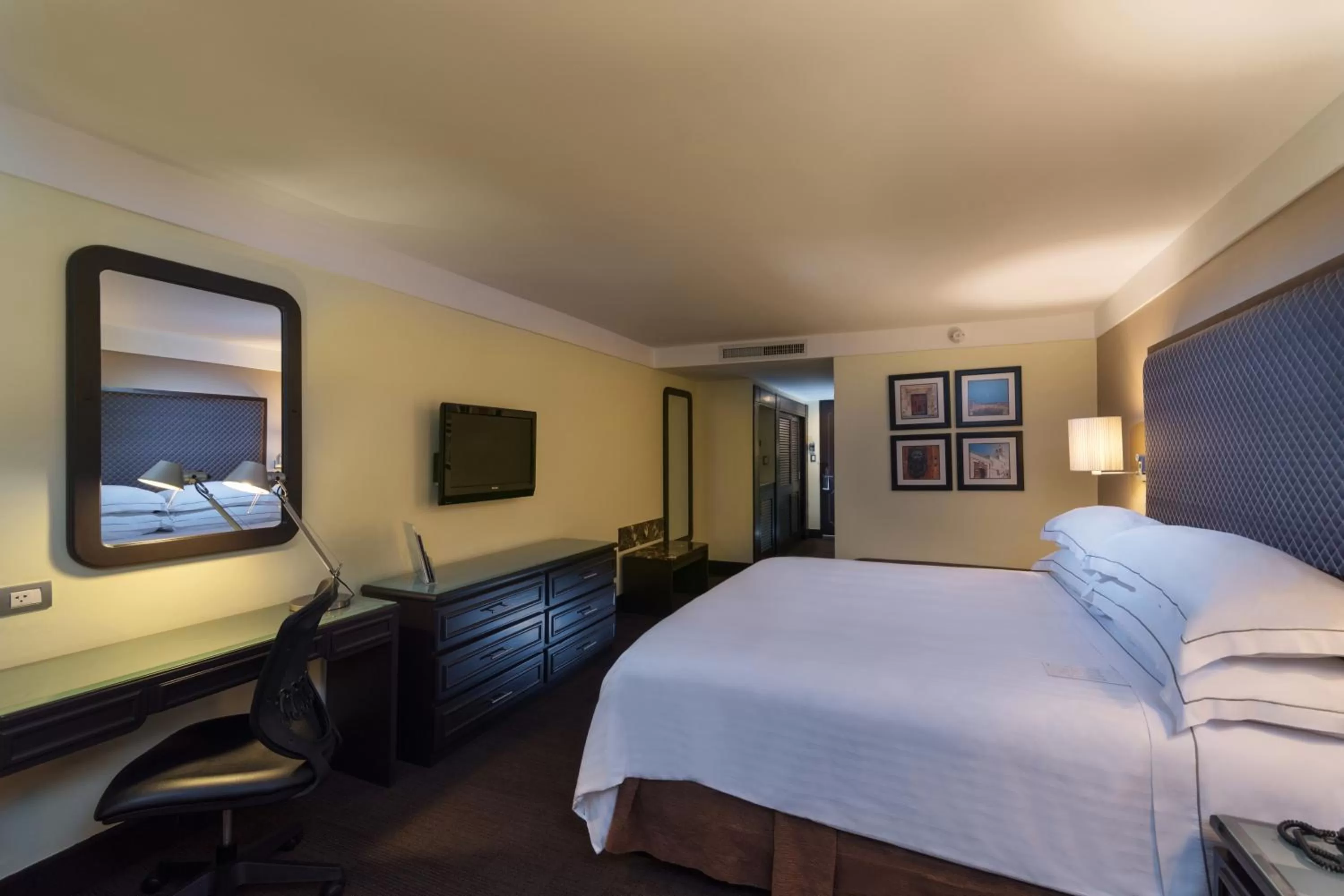 Executive Superior Room with Free WiFi in Barceló Santo Domingo