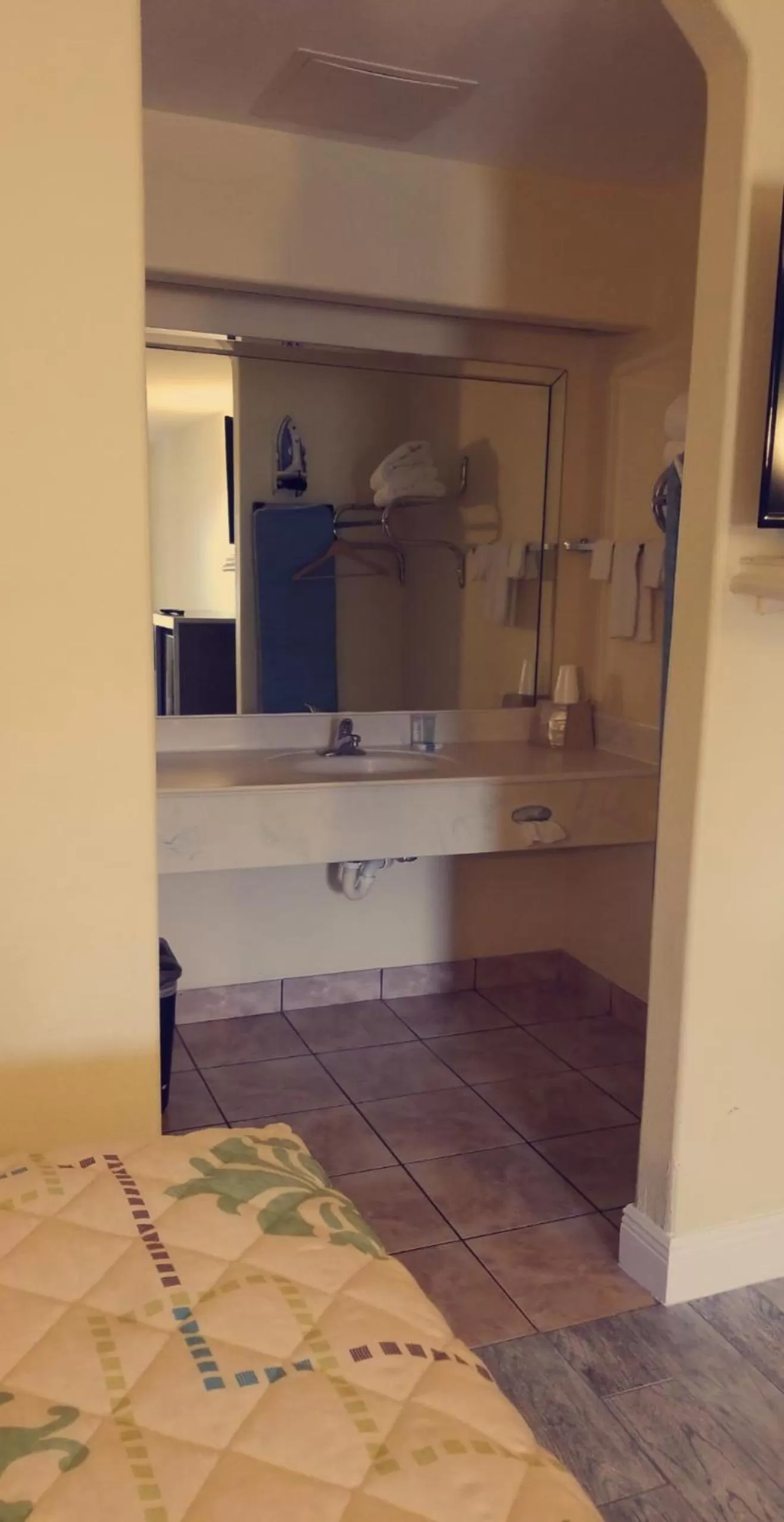 Bed in Oxford Inn and Suites Nasa