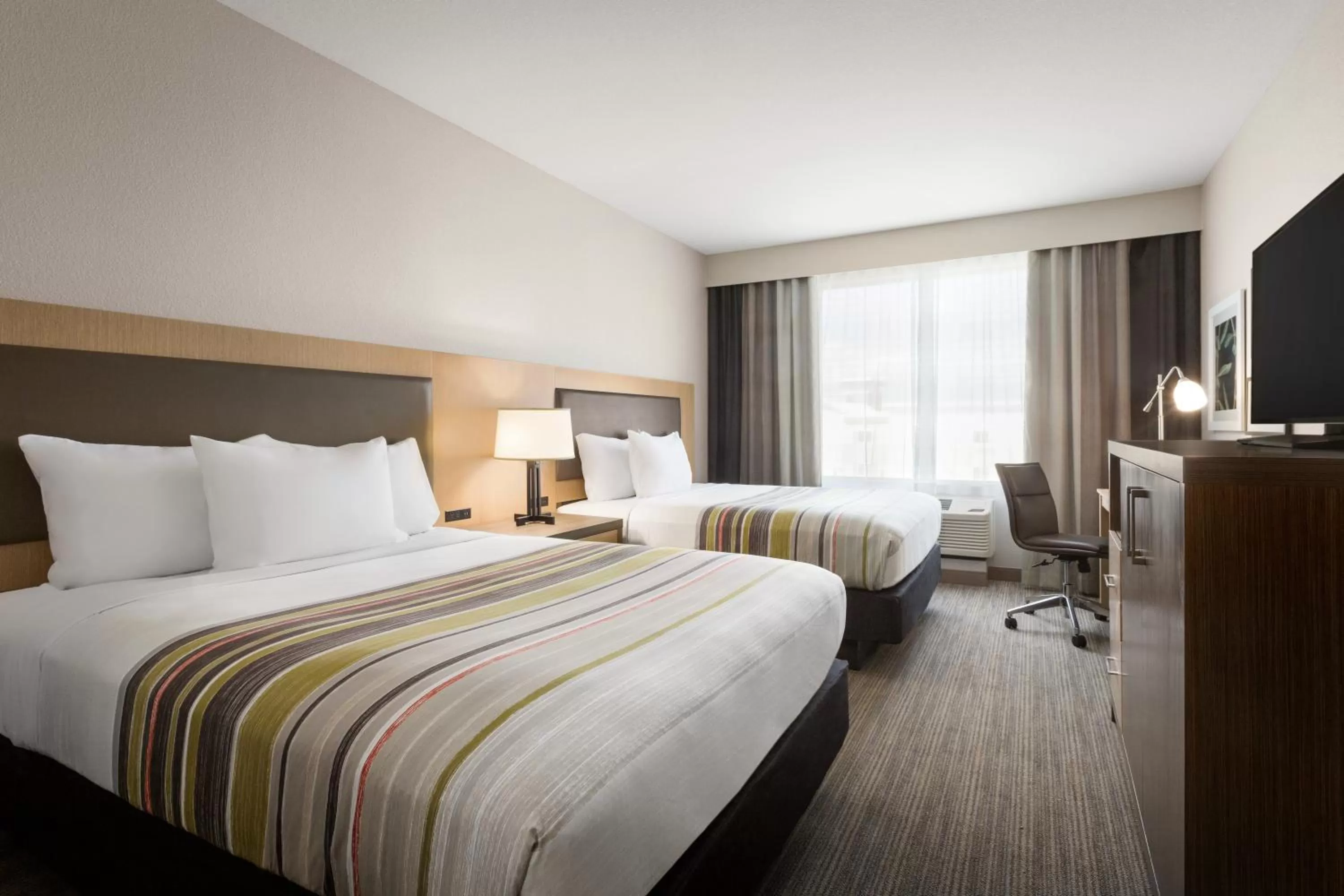 Bedroom, Bed in Country Inn & Suites by Radisson, New Braunfels, TX