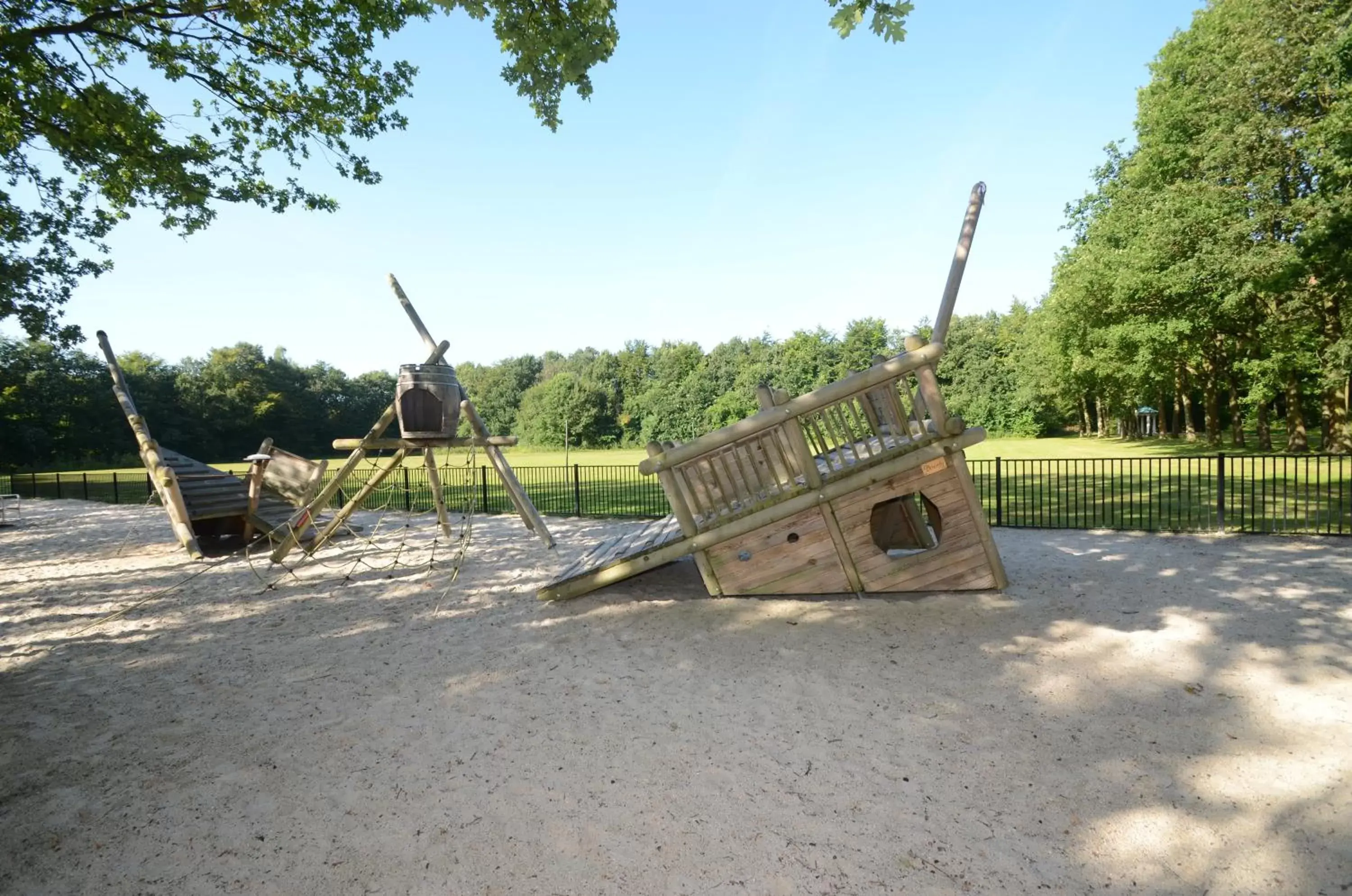 Children play ground, Children's Play Area in Fletcher Familiehotel De Hunzebergen