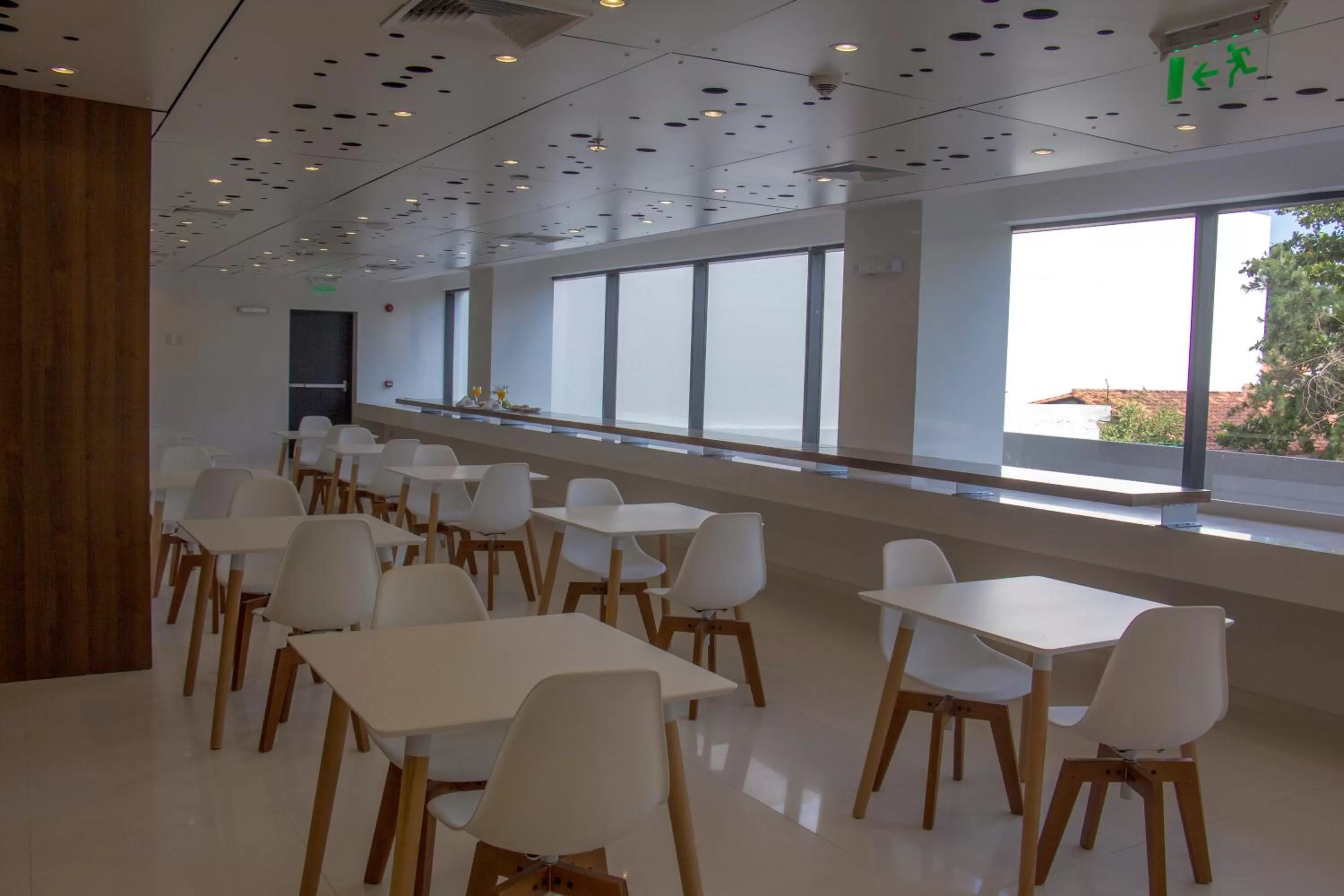 Restaurant/places to eat in Esplendor by Wyndham Asuncion