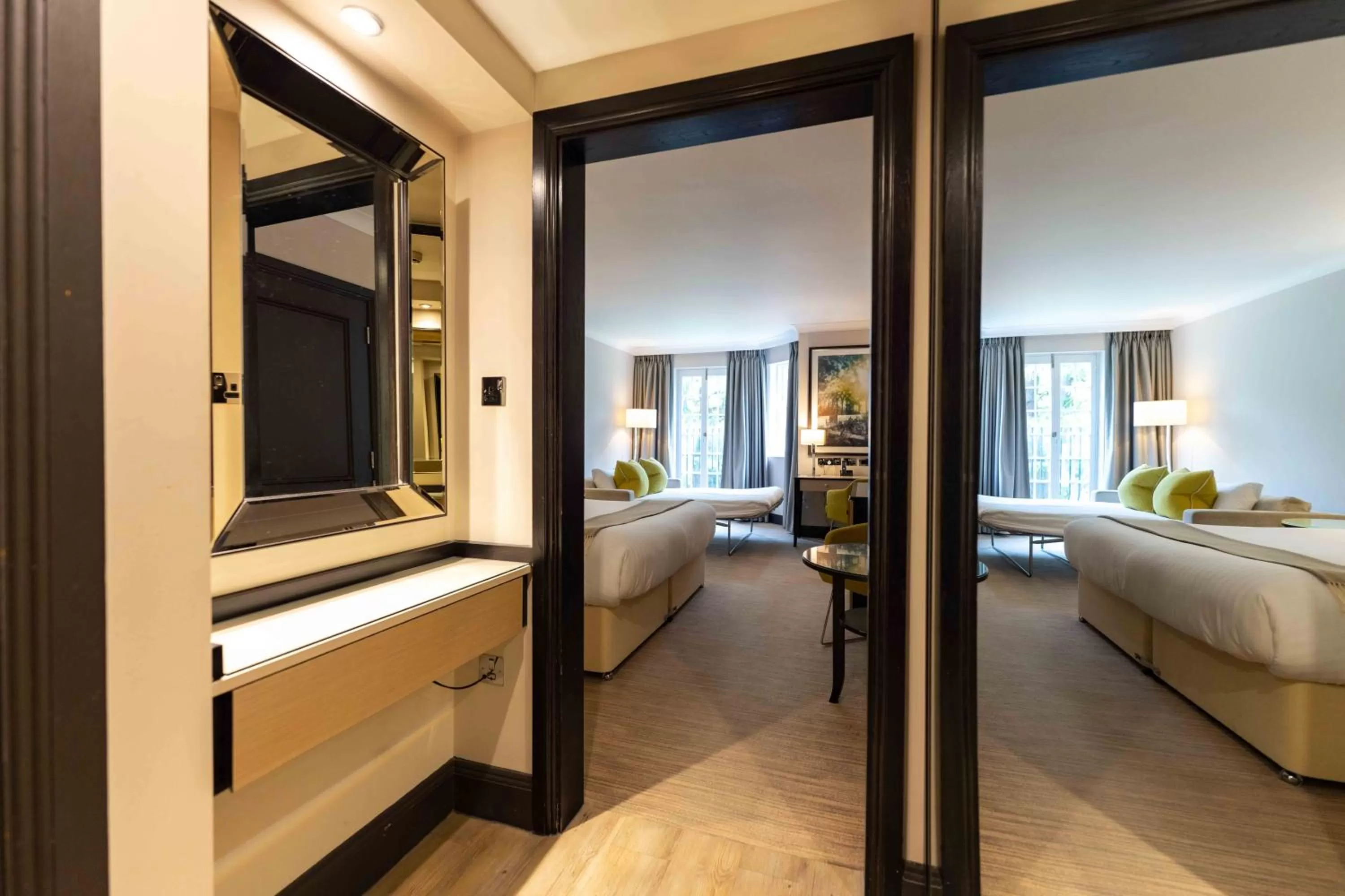 Family, Bed in Royal Berkshire