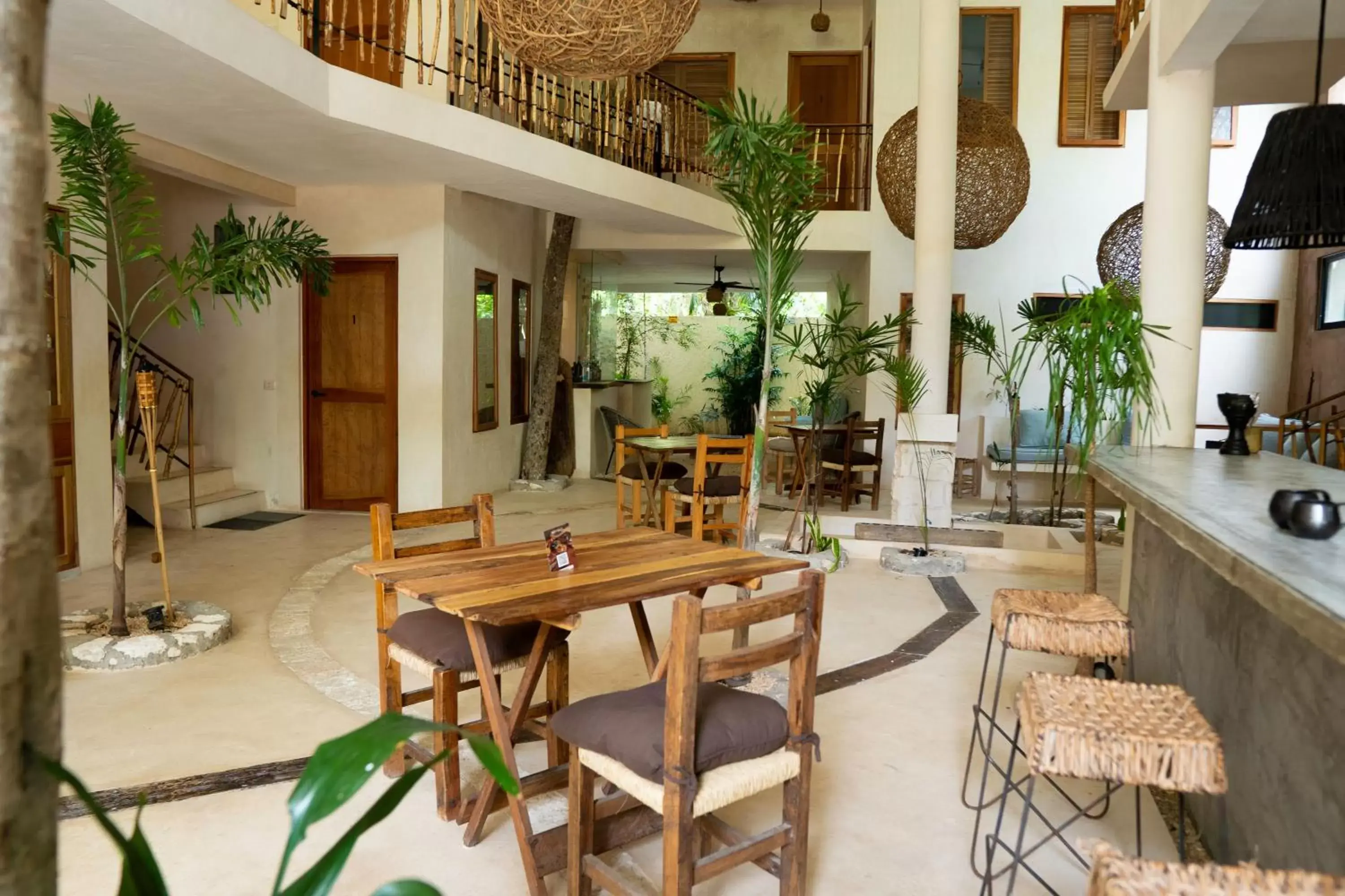 Restaurant/places to eat in Koos Hotel Tulum