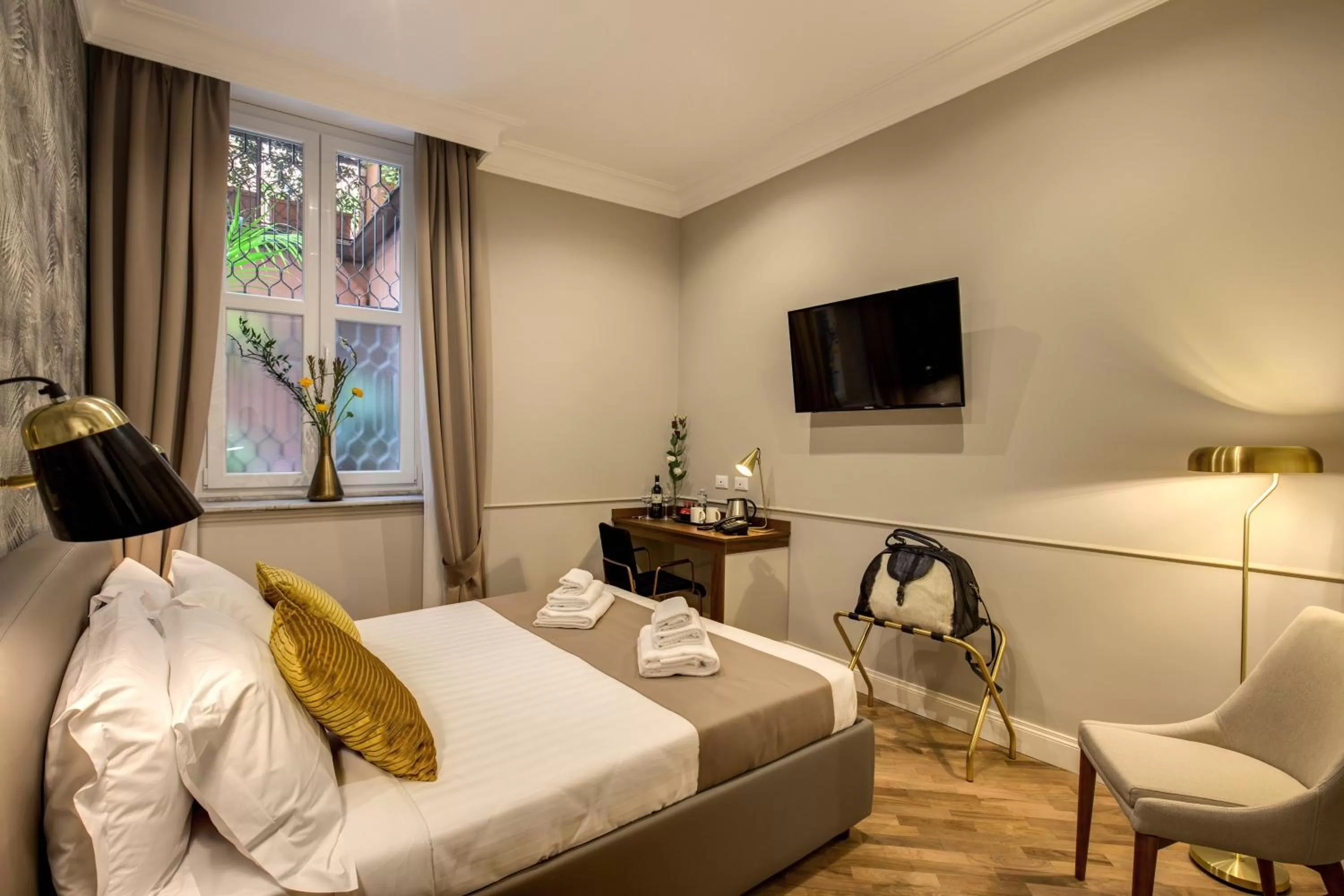 Bed in Charme Spagna Boutique Hotel