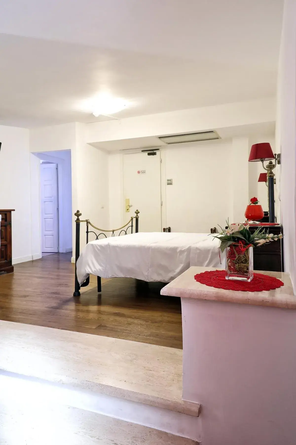 Bed, Bathroom in Hotel Al Castello