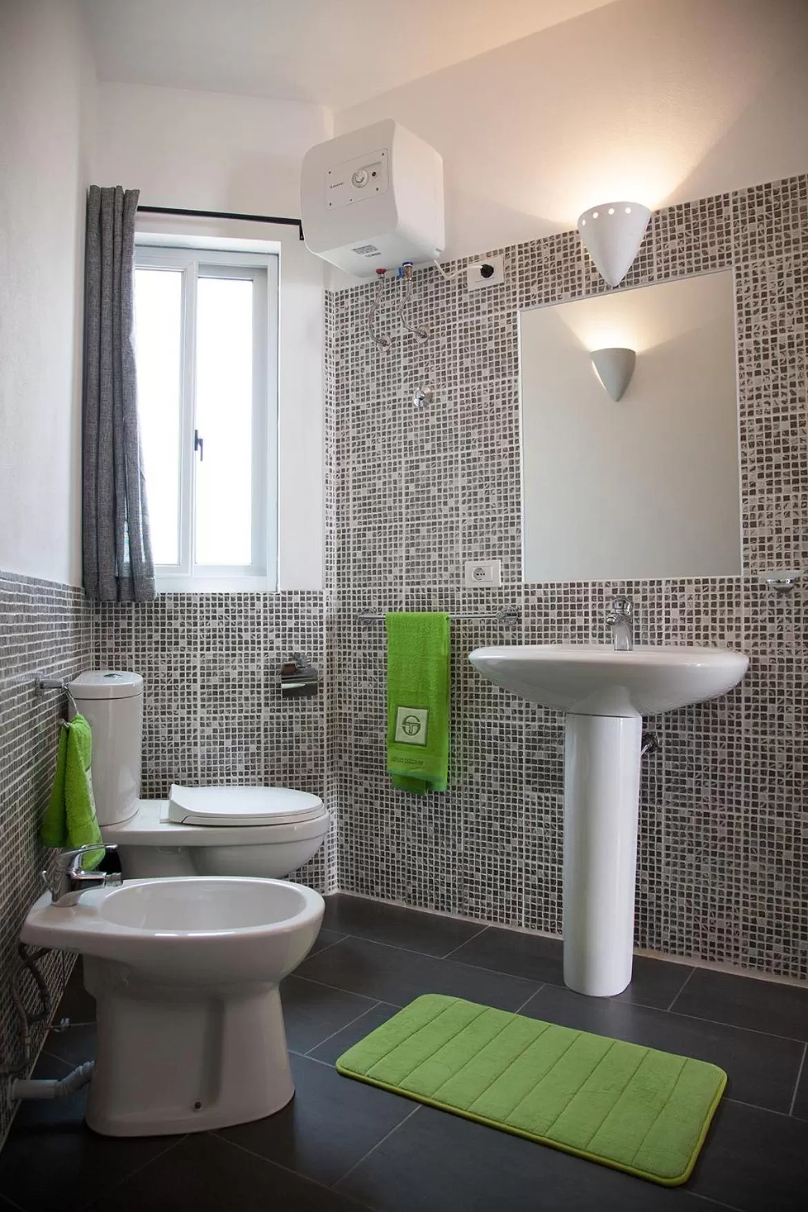 Bathroom in Cala da Lua apartments