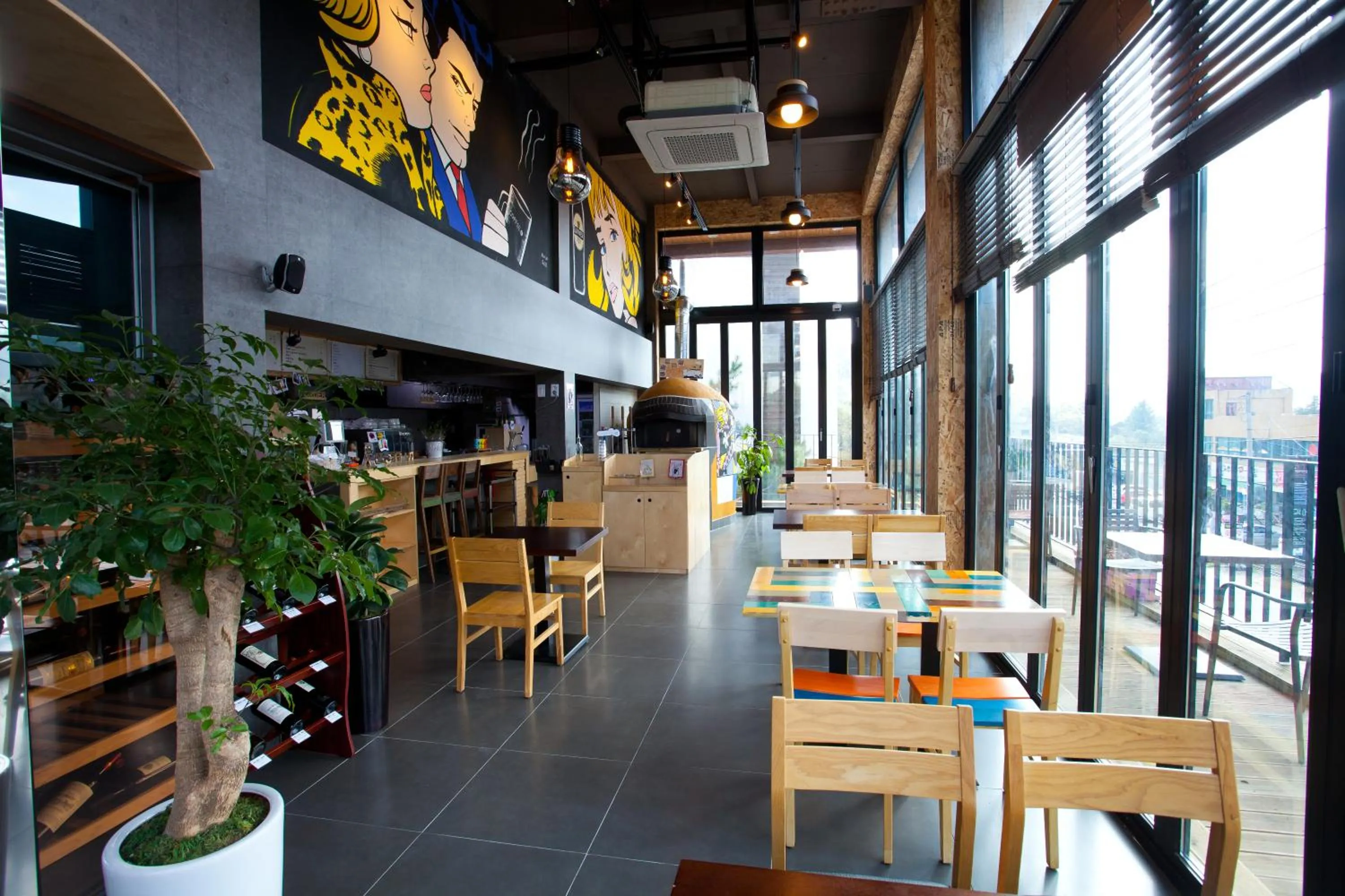 Restaurant/places to eat in White Cabin