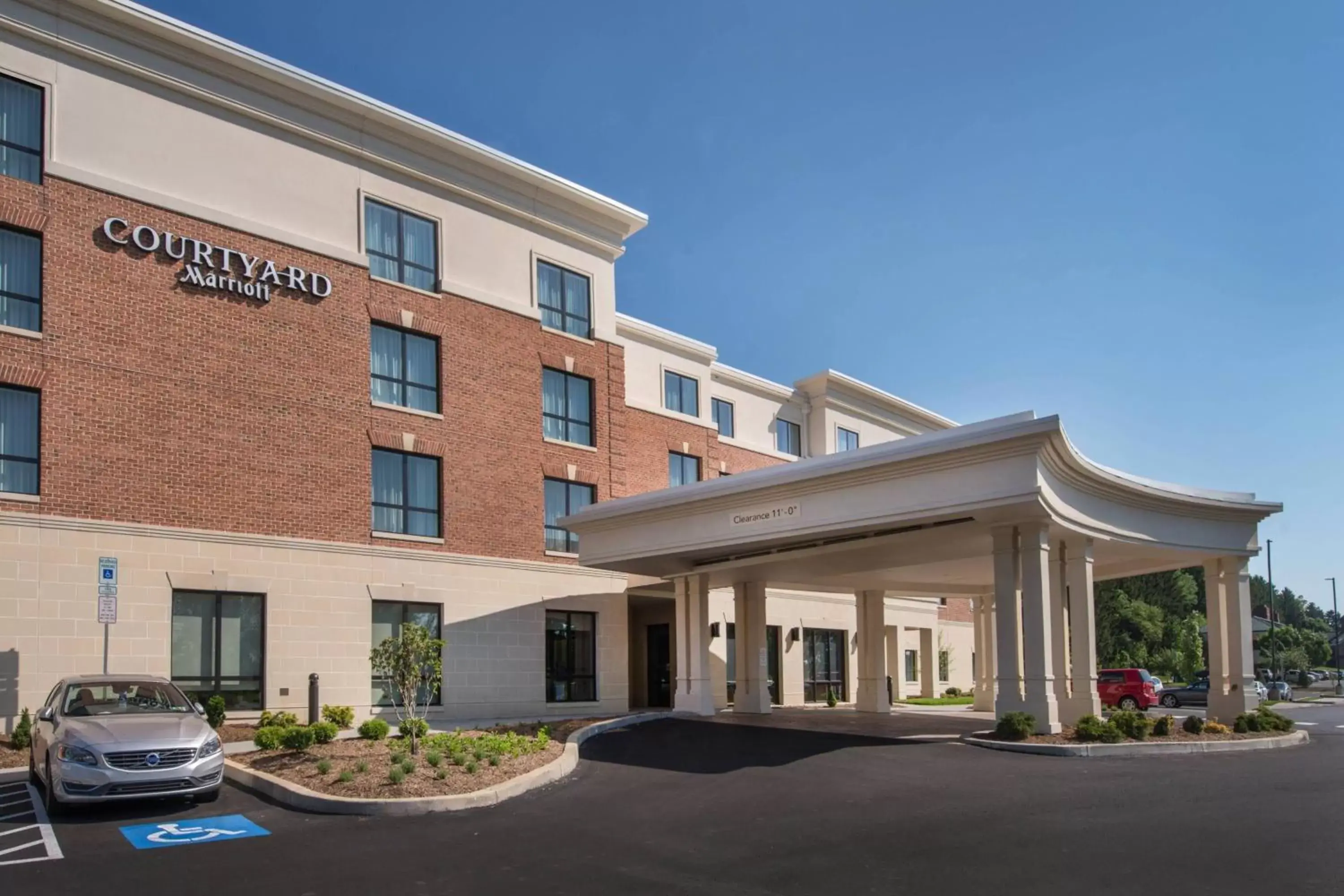 Property Building in Courtyard by Marriott Hershey Chocolate Avenue