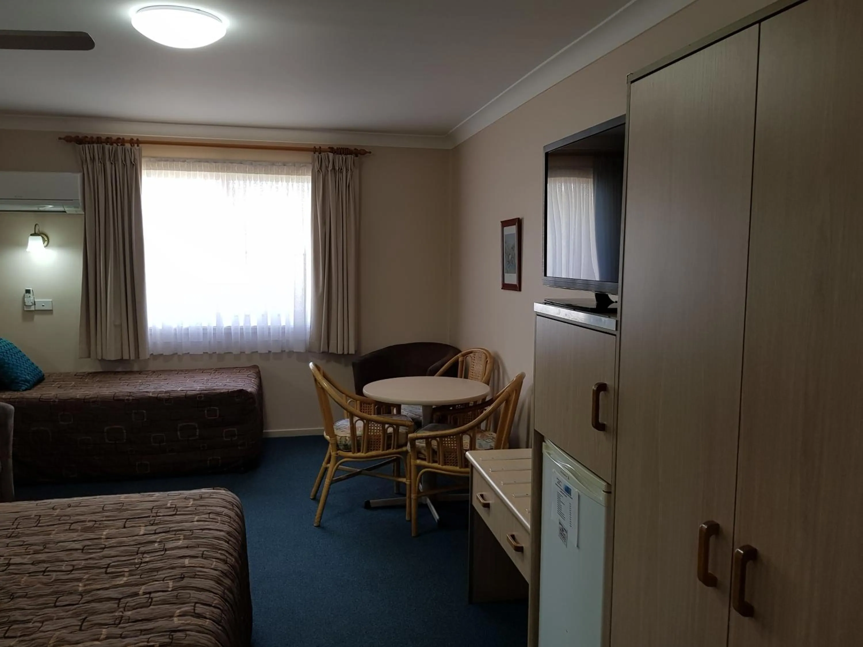 Other, Bed in Abraham Lincoln Motel